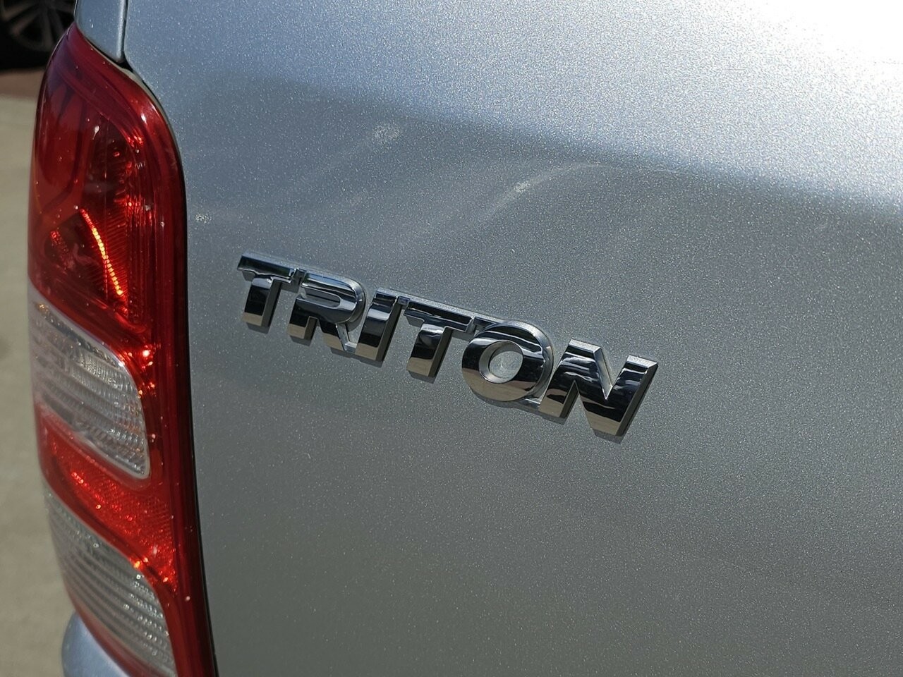 Mitsubishi Triton image 3