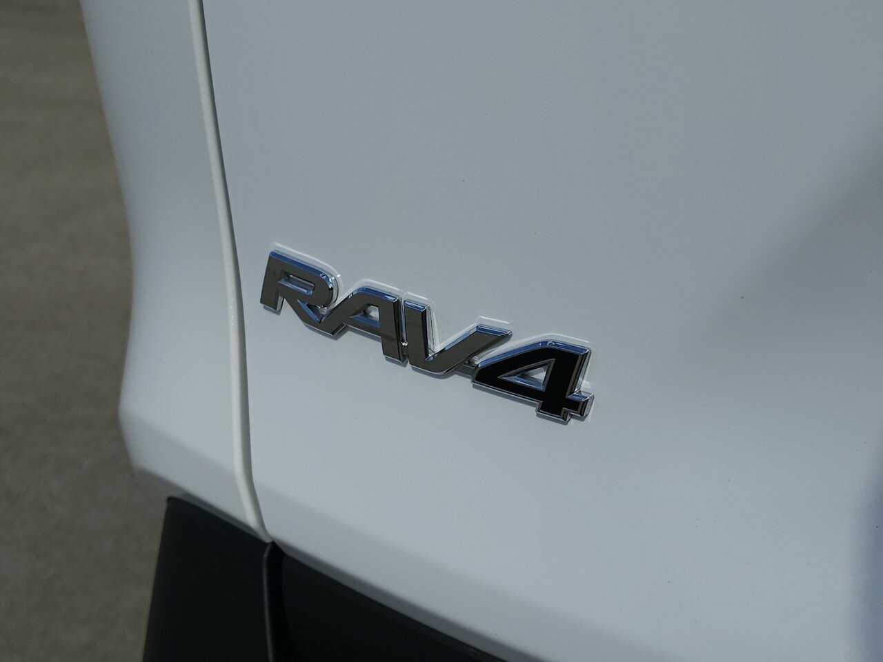 Toyota Rav4 image 3
