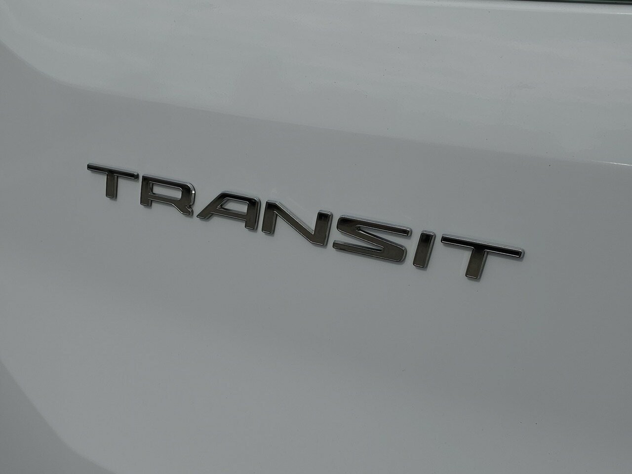 Ford Transit image 3