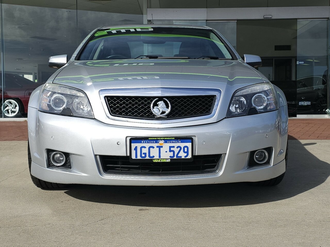 Holden Caprice image 2