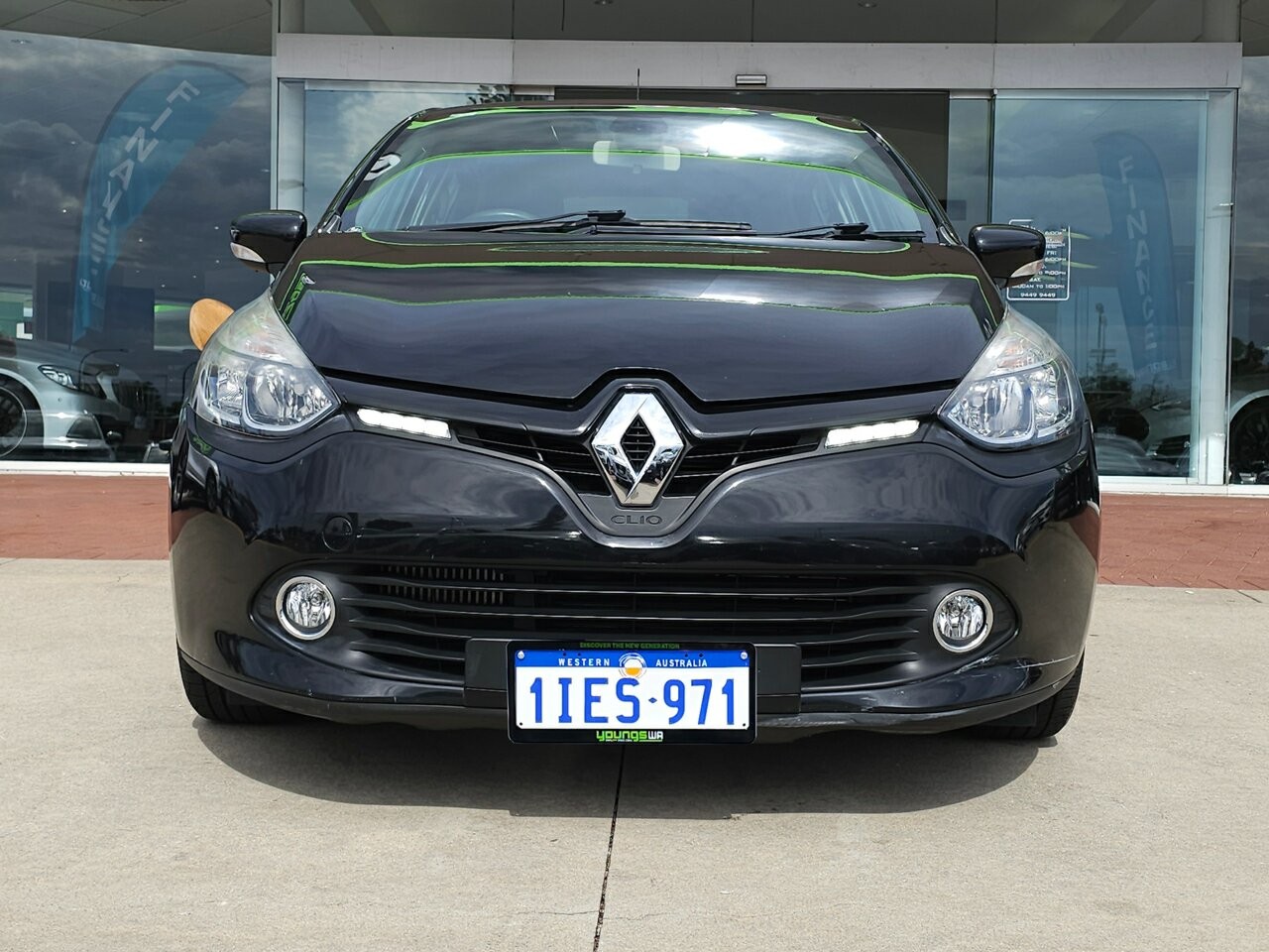 Renault Clio image 2