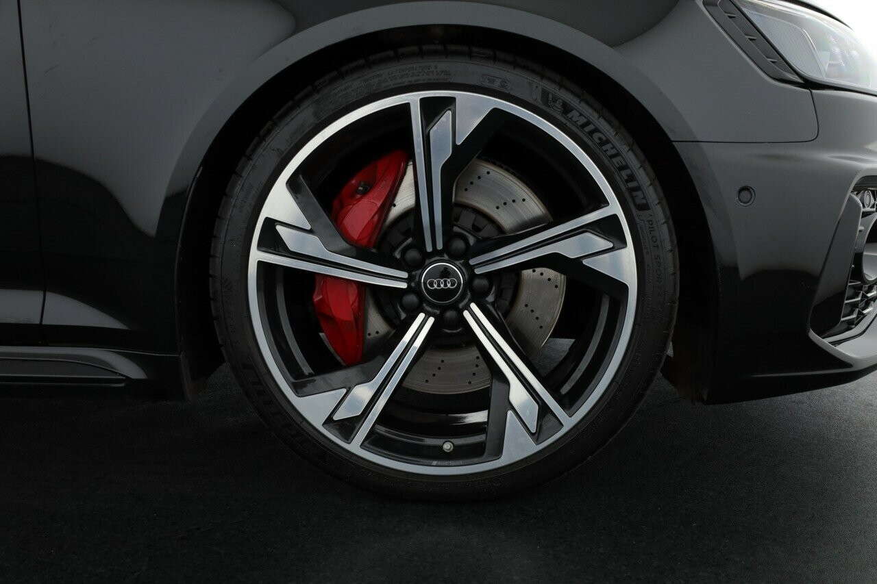 Audi Rs4 image 4