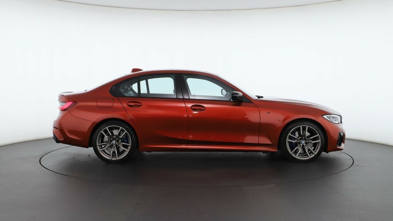 BMW 3 Series image 3