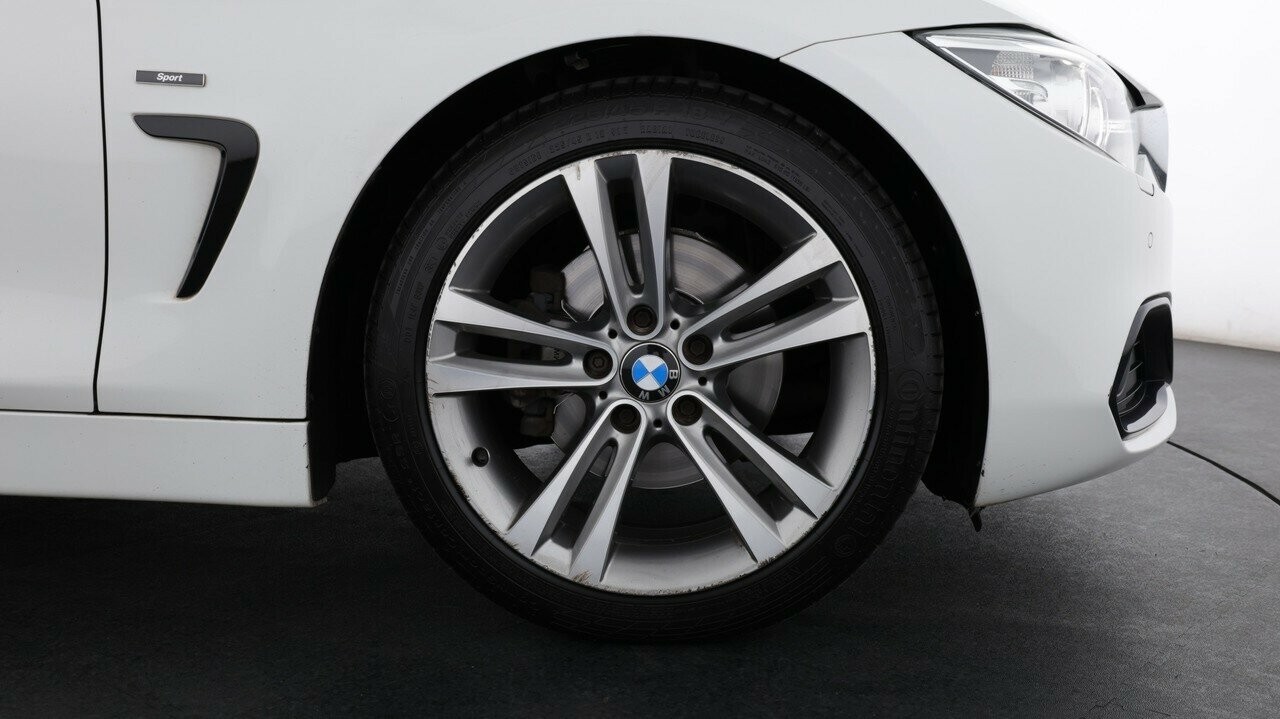 BMW 4 Series image 4