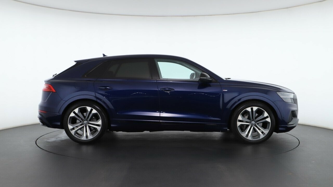 Audi Q8 image 3