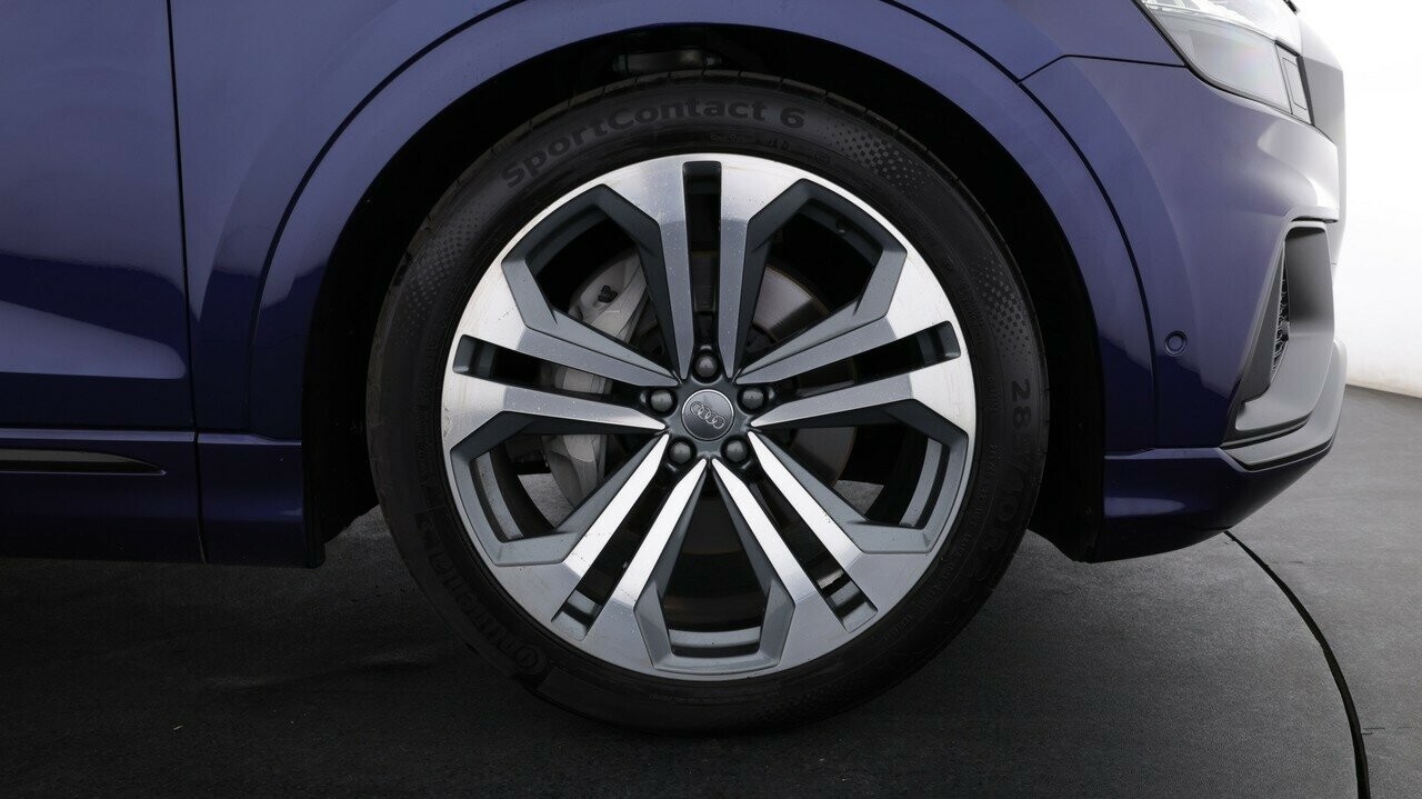 Audi Q8 image 4