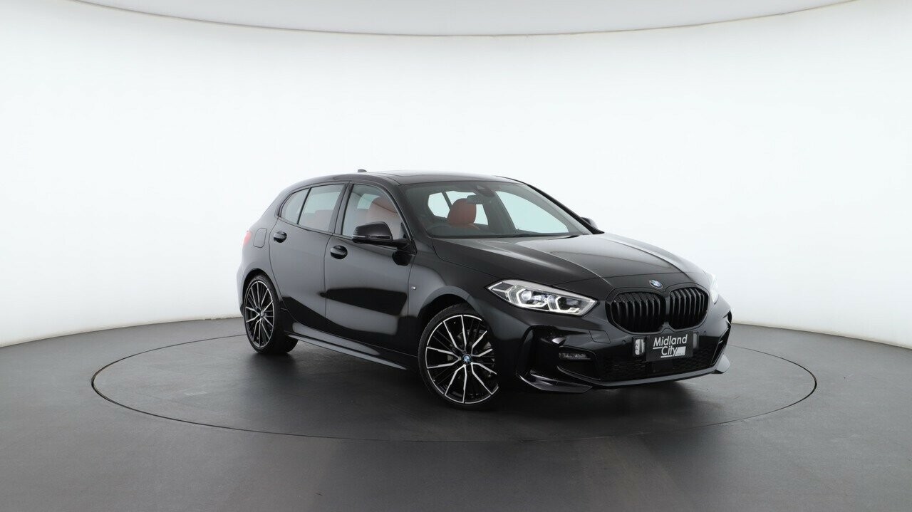 BMW 1 Series image 1