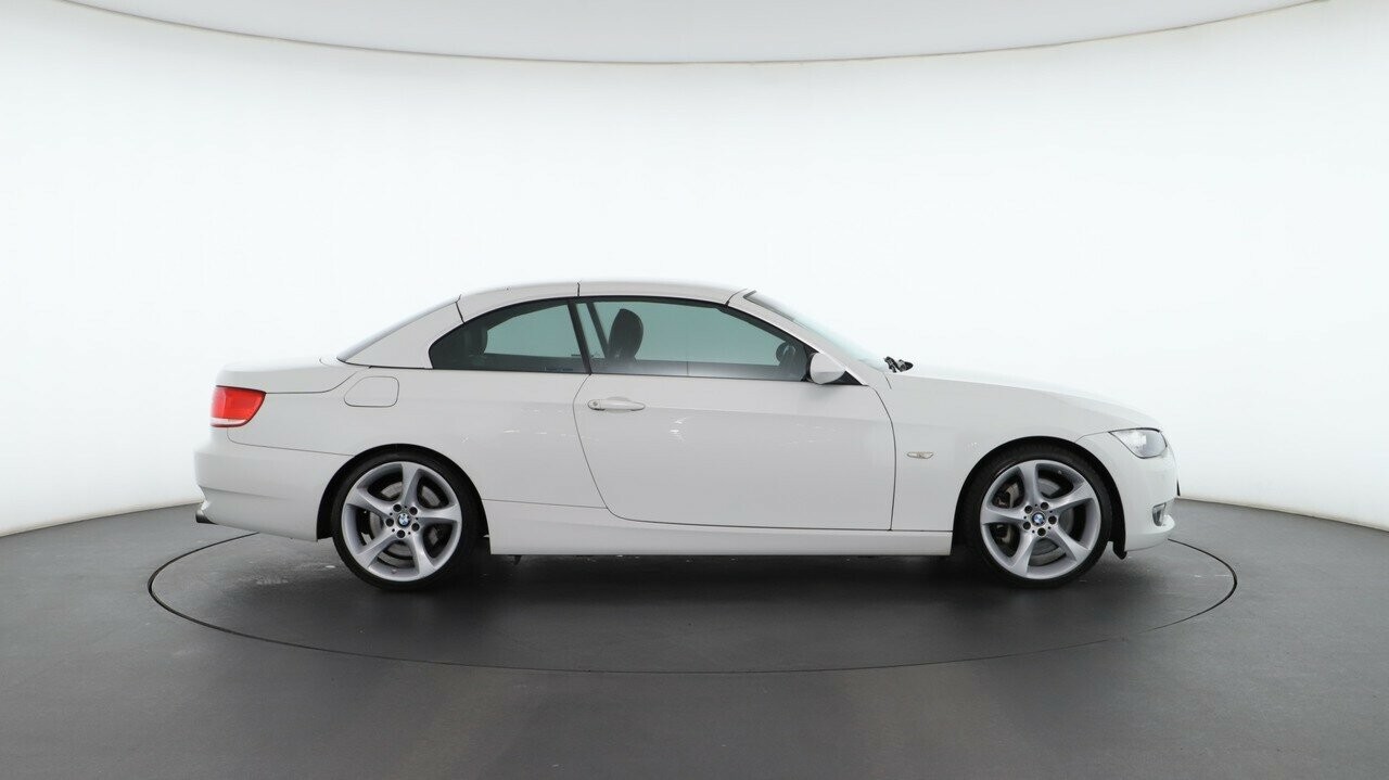 BMW 335i image 4