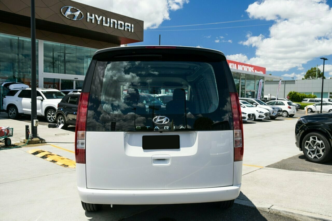 Hyundai Staria-load image 3