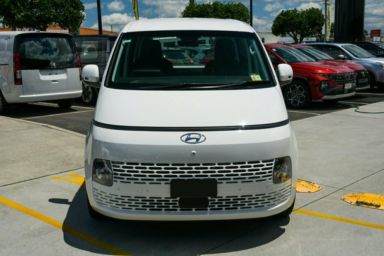 Hyundai Staria-load image 4