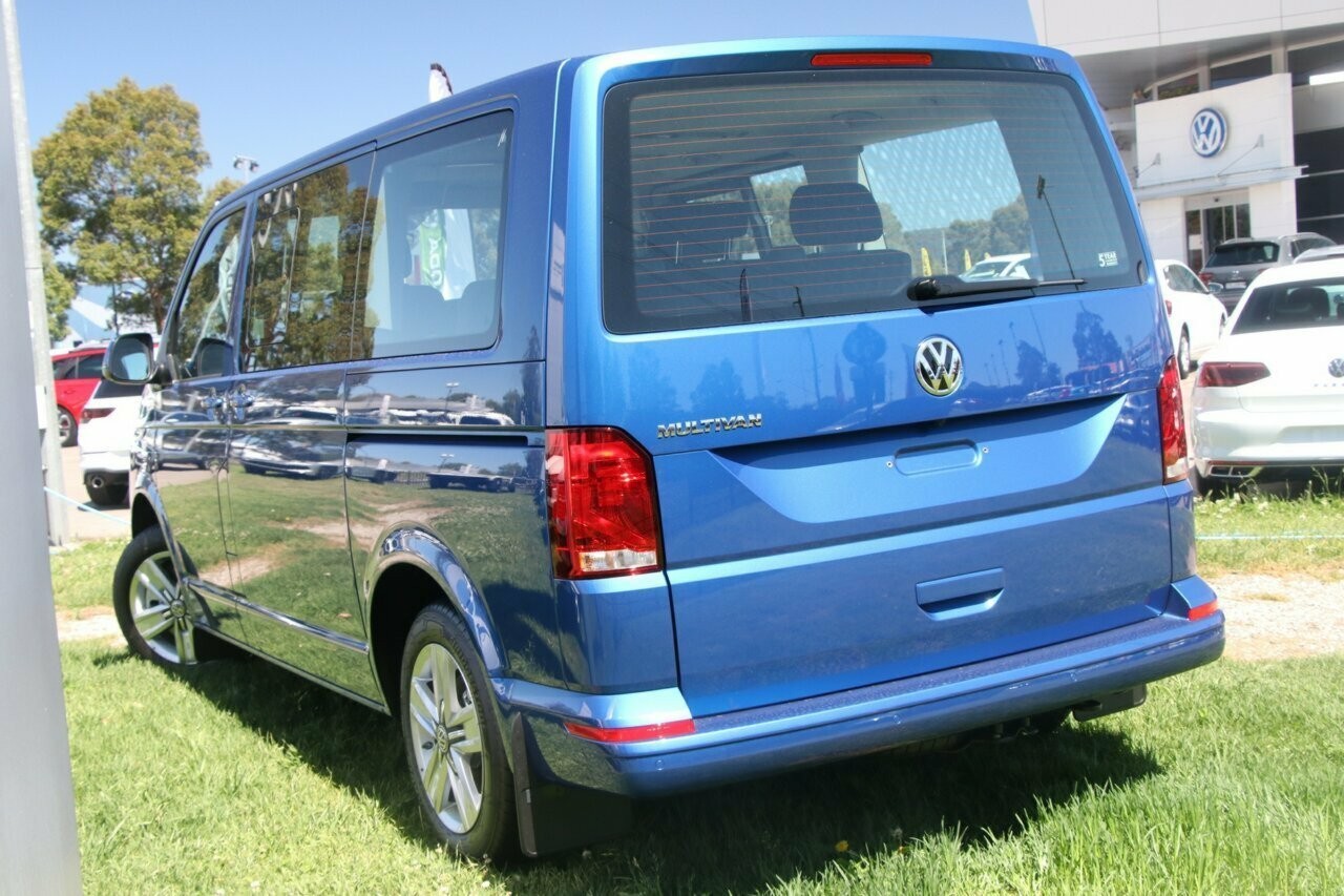 Volkswagen Multivan image 3