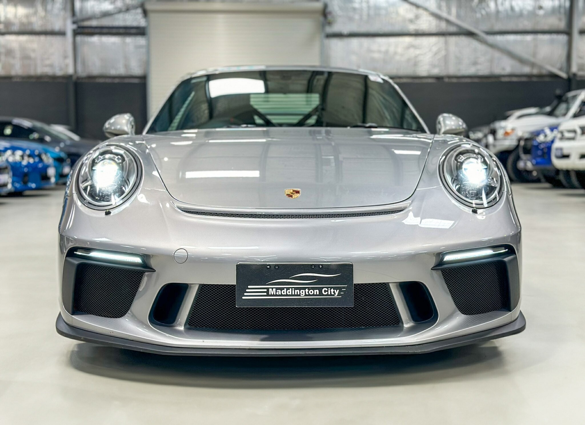 Porsche 911 image 4