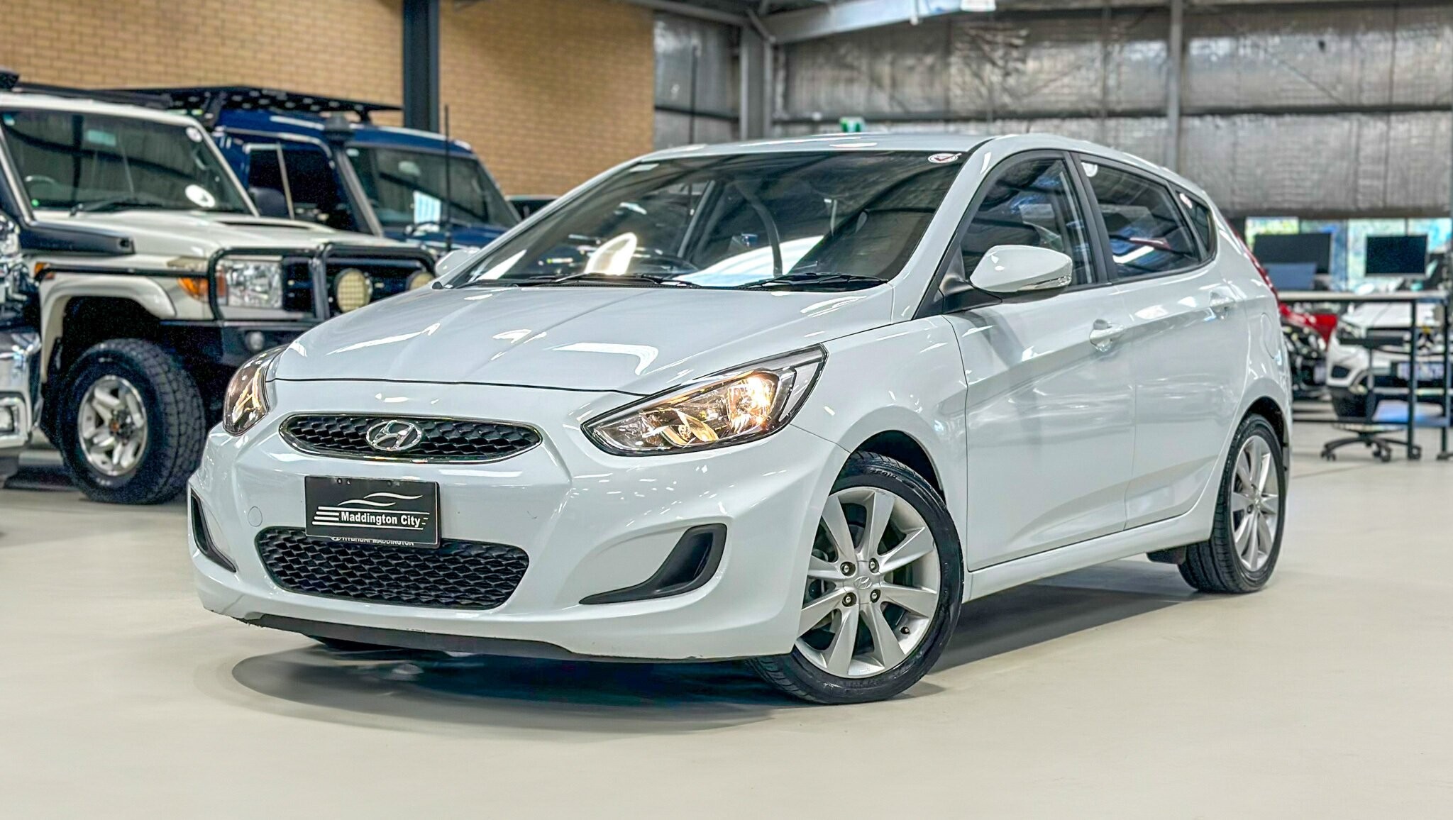 Hyundai Accent image 3