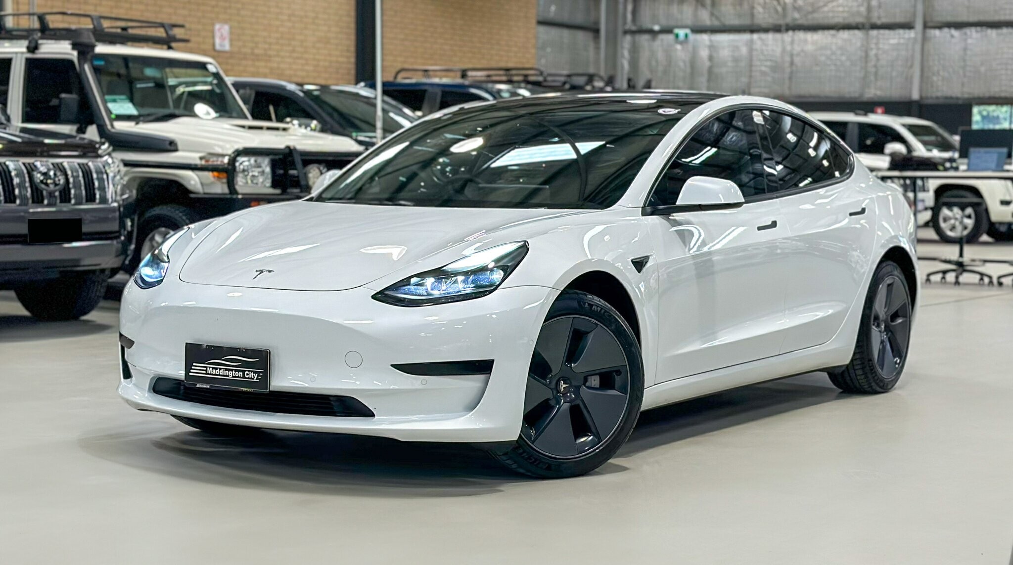 Tesla Model 3 image 3