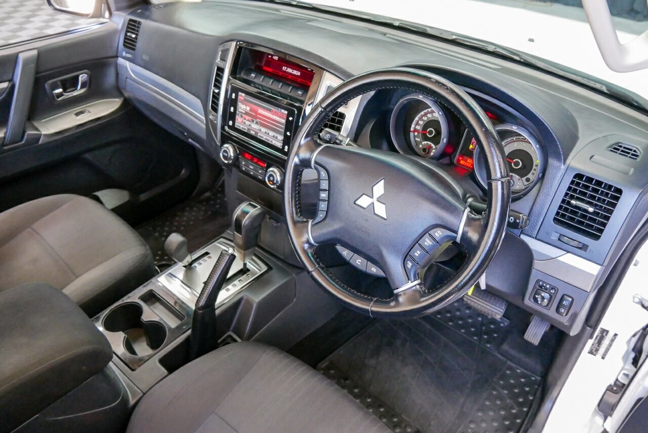Mitsubishi Pajero image 4