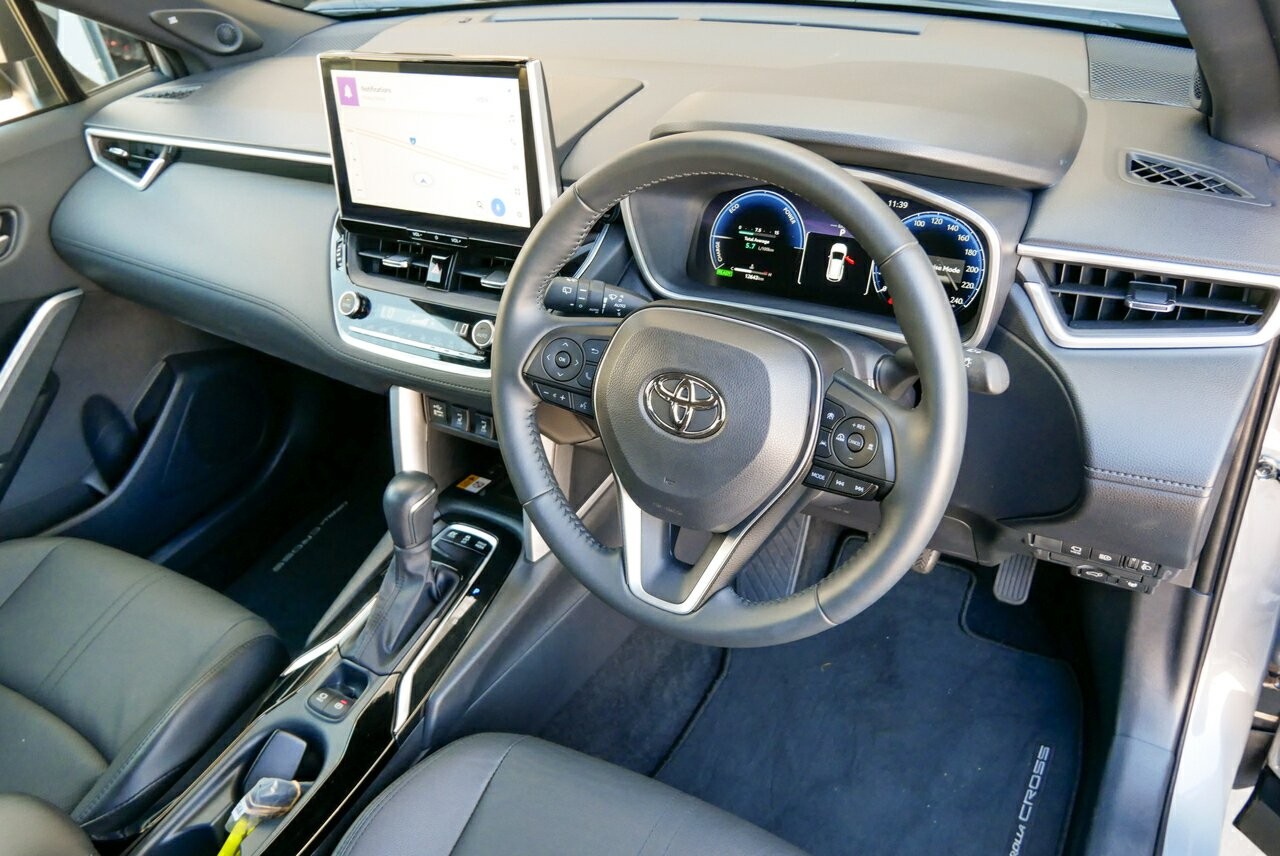 Toyota Corolla Cross image 4