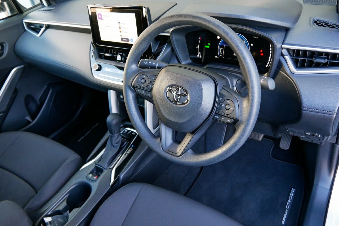 Toyota Corolla Cross image 4
