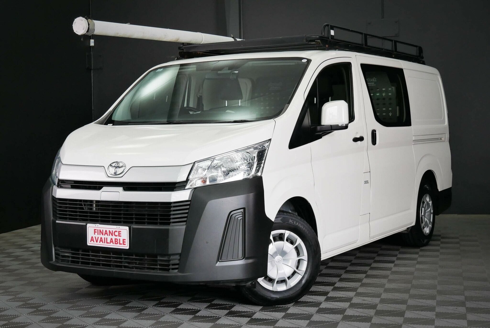 Toyota Hiace image 3