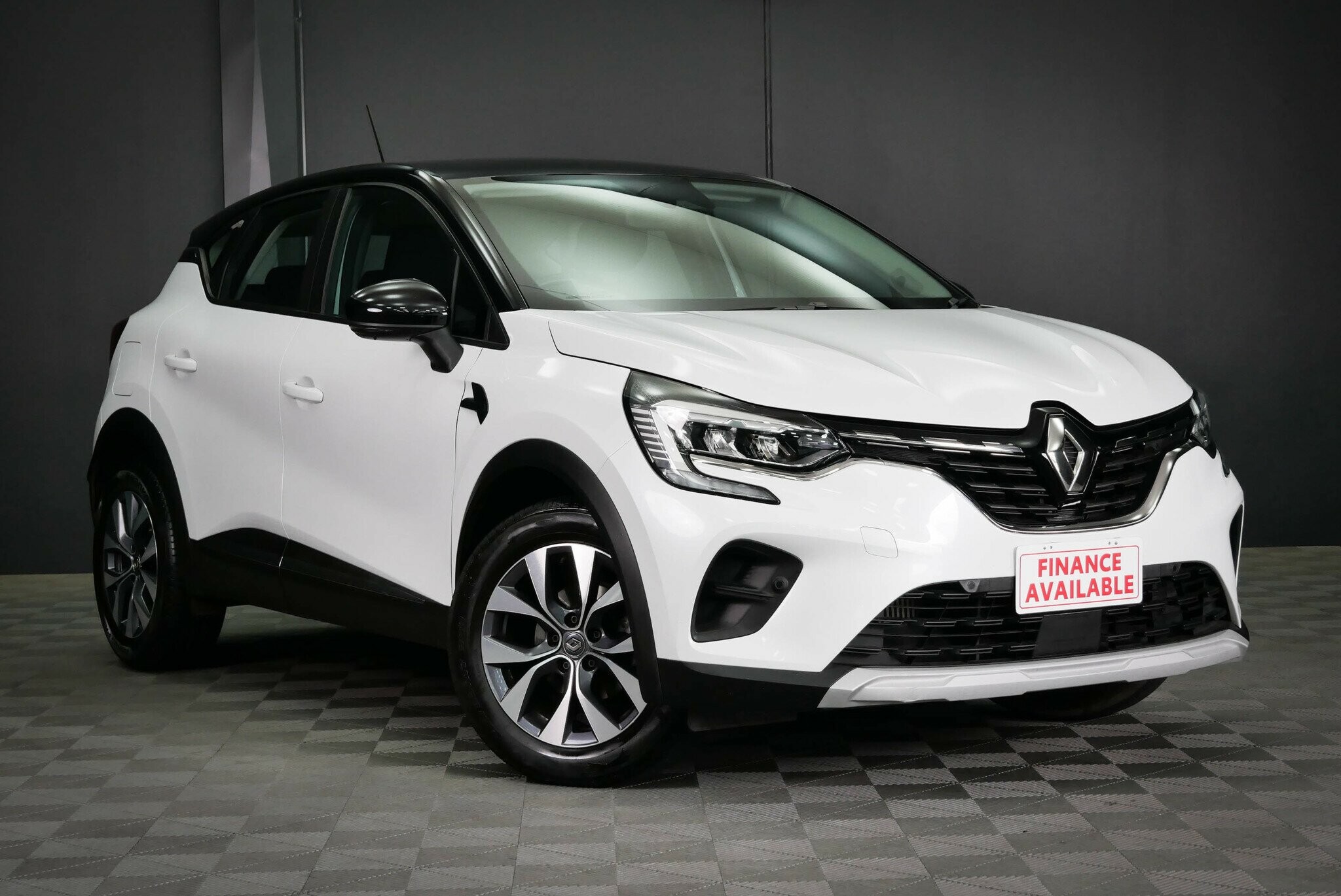 Renault Captur image 1