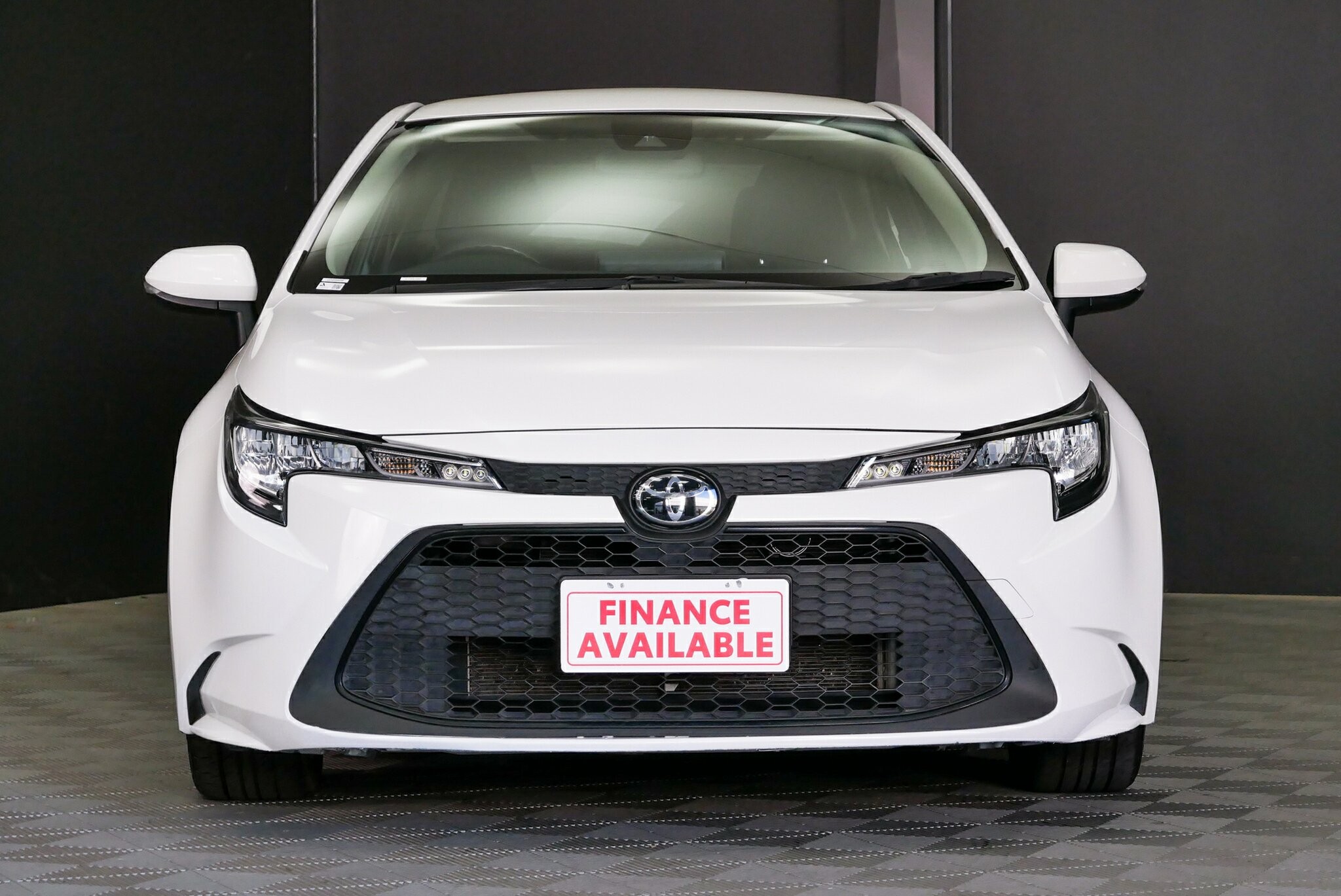 Toyota Corolla image 2