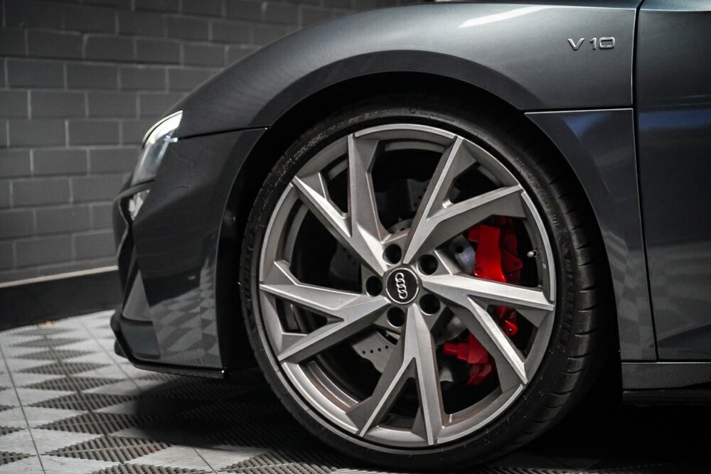 Audi R8 image 3