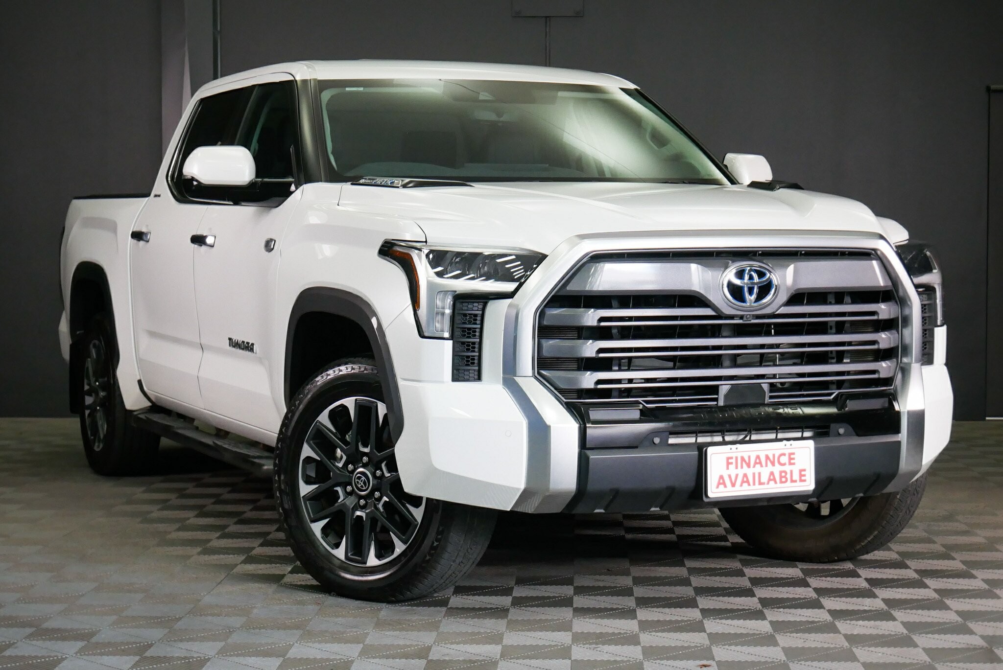 Toyota Tundra image 1