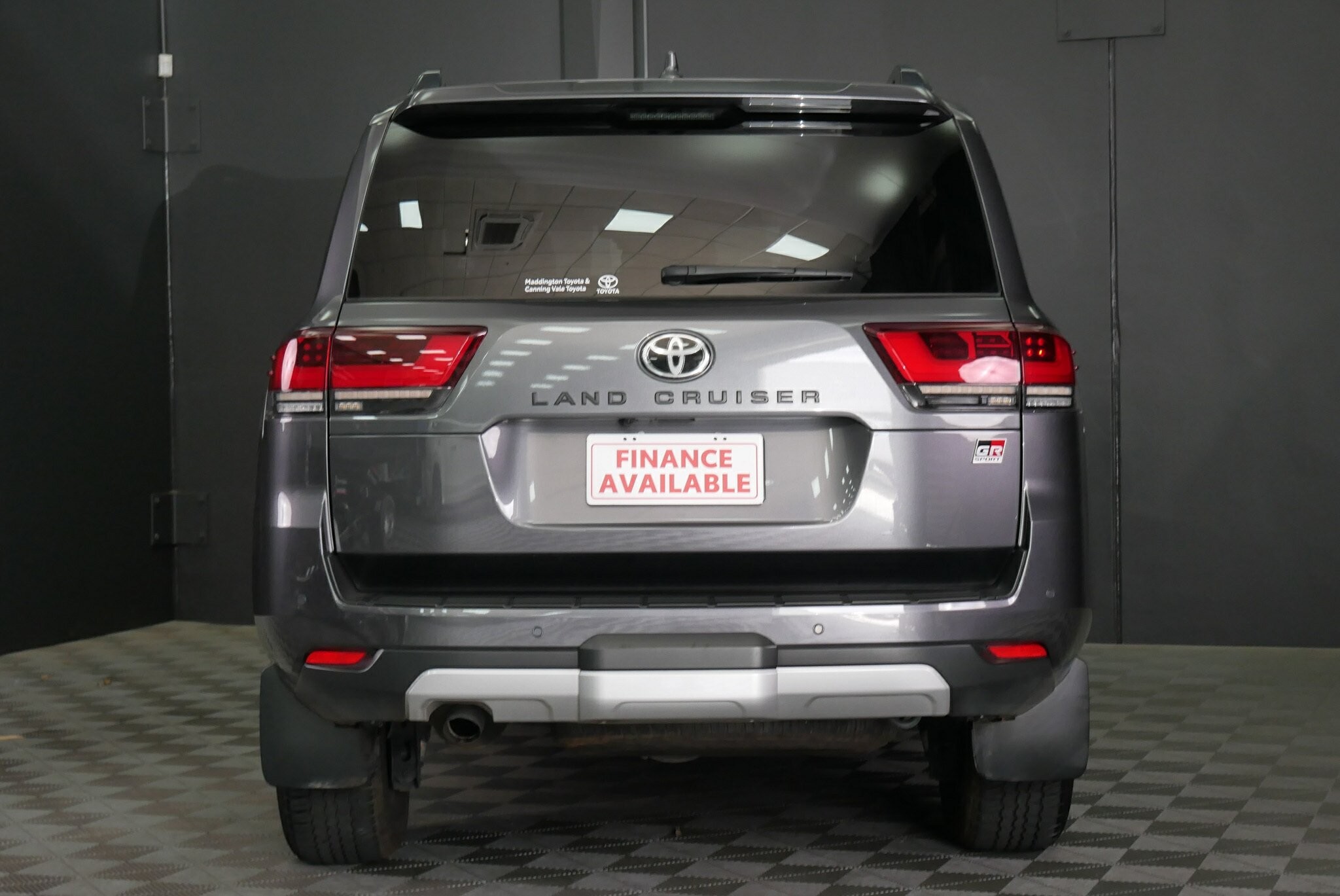 Toyota Landcruiser image 4
