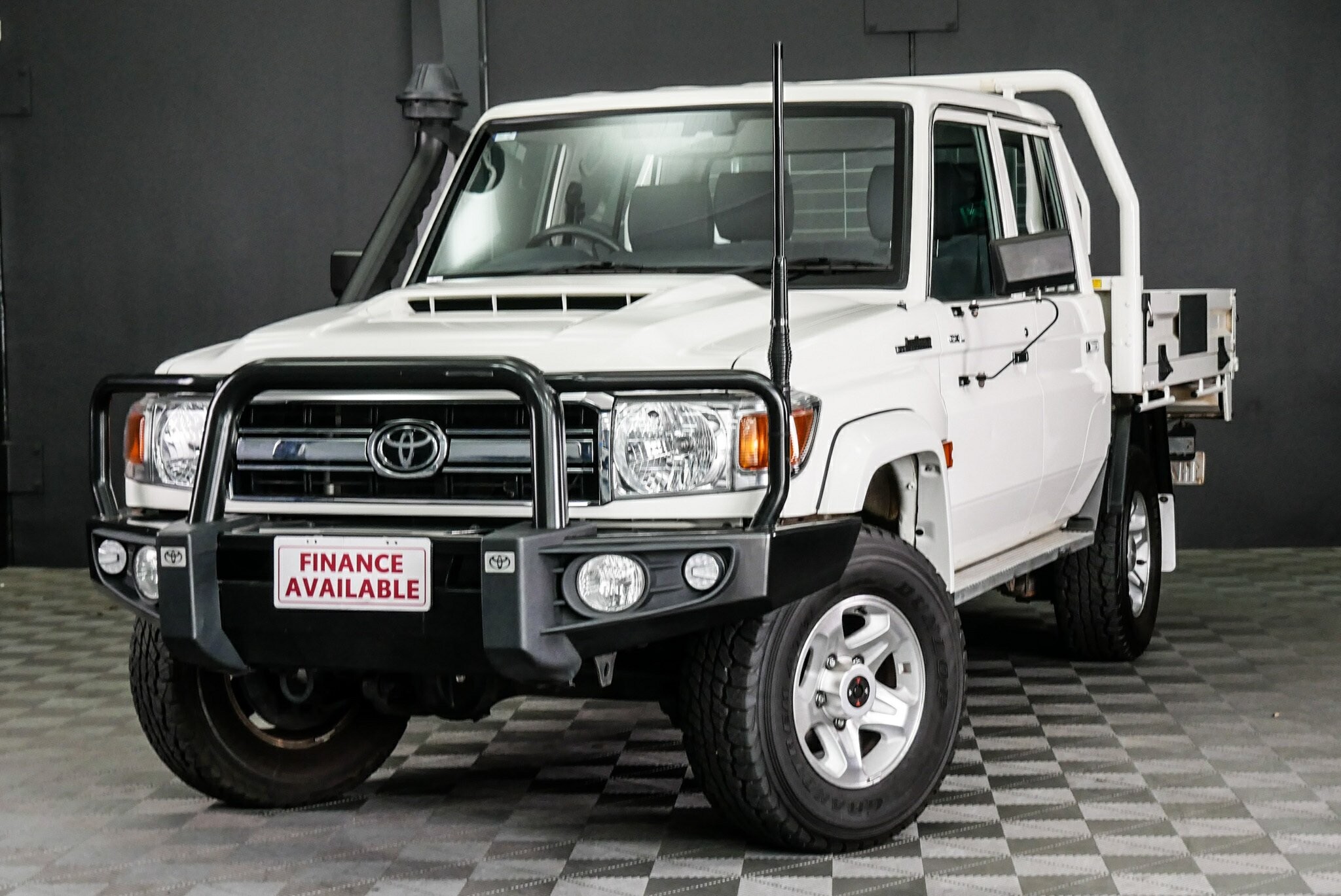 Toyota Landcruiser image 3