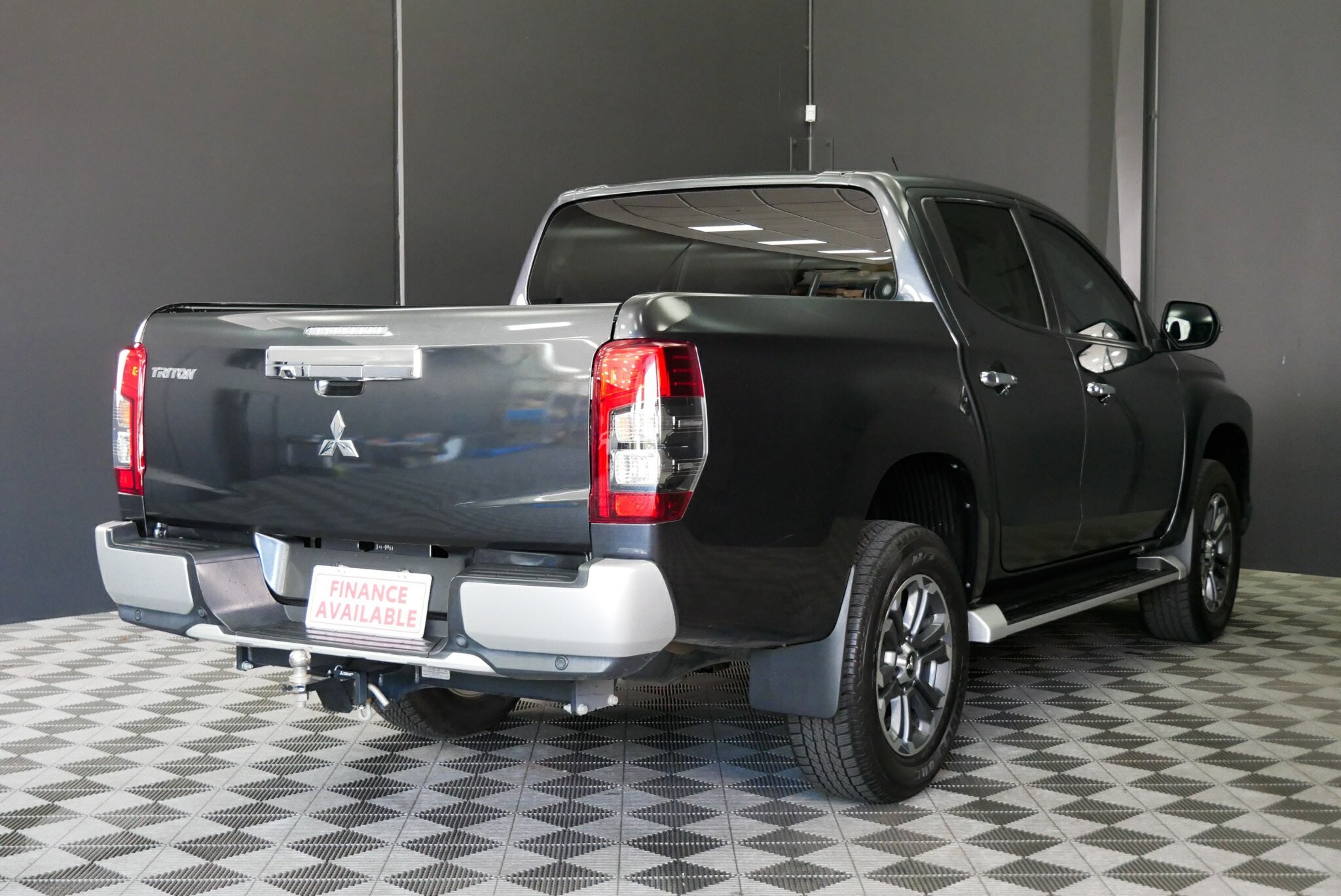 Mitsubishi Triton image 4