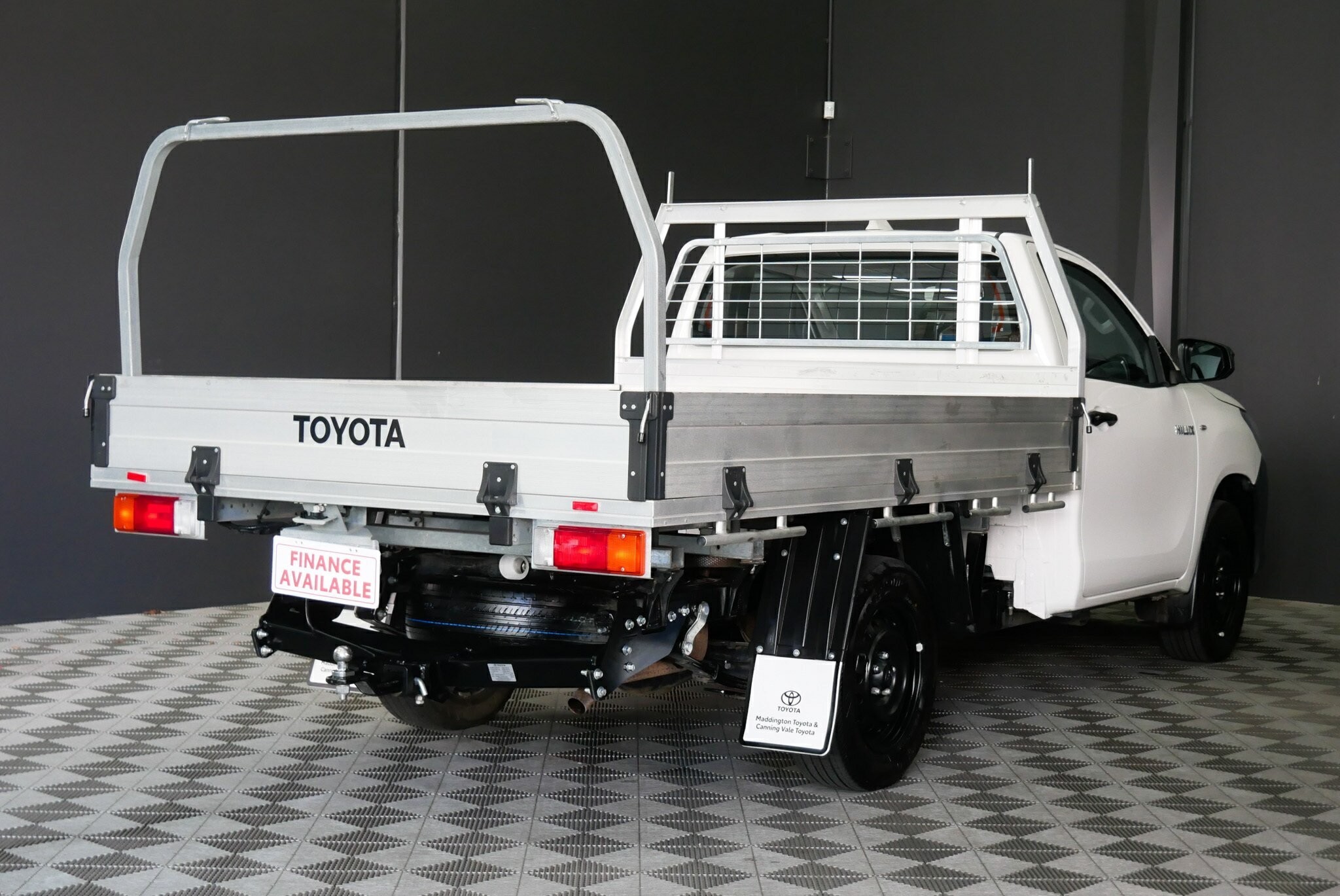 Toyota Hilux image 4