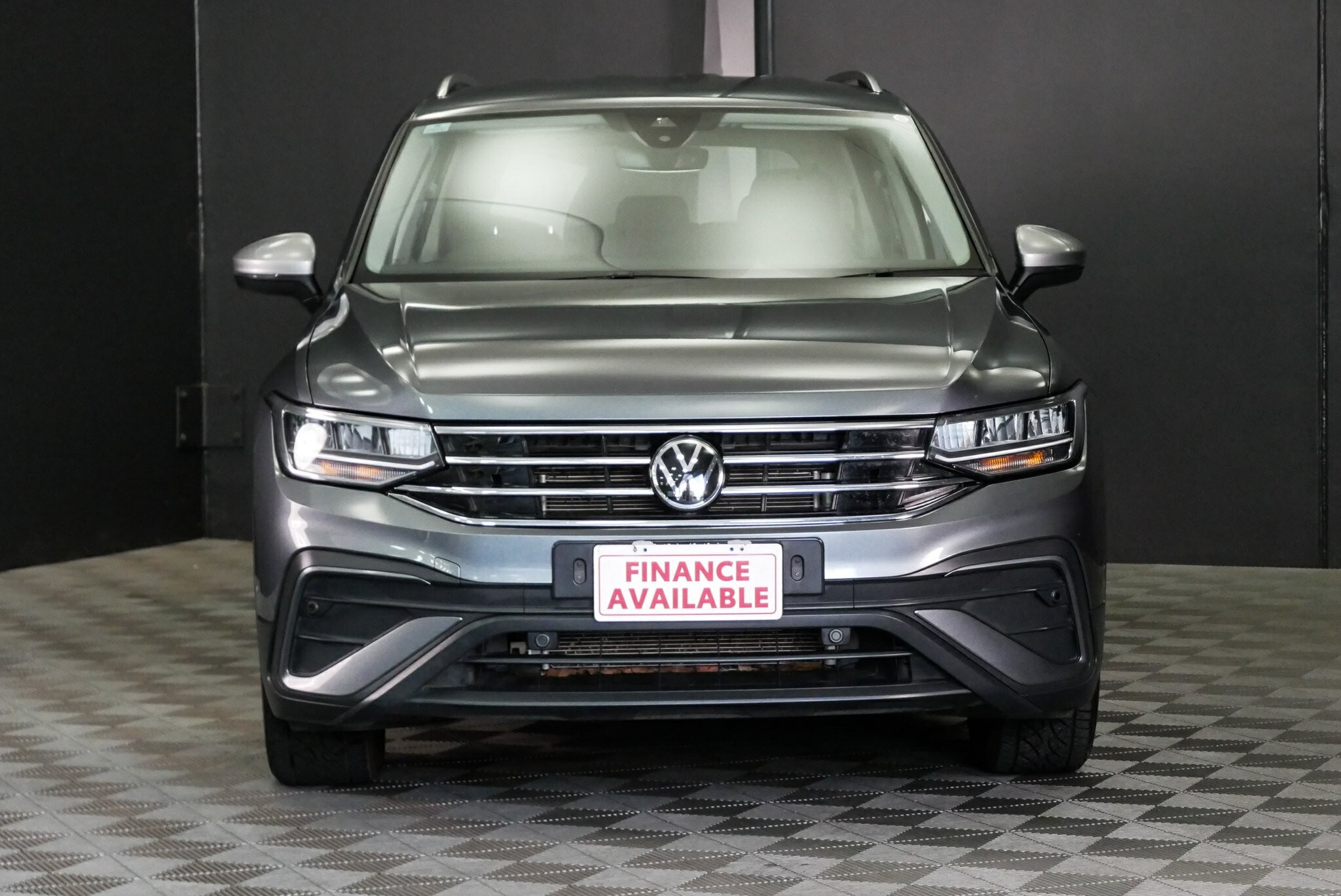 Volkswagen Tiguan image 2
