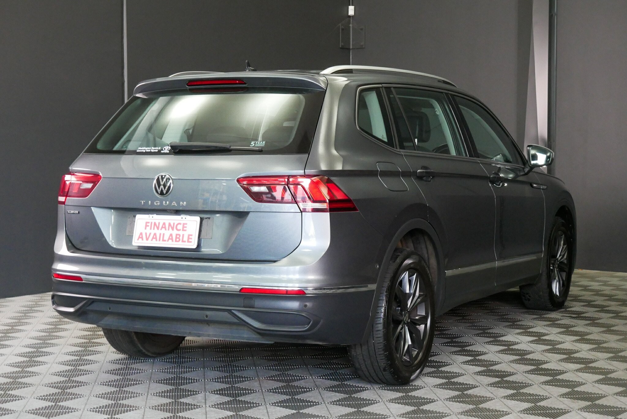 Volkswagen Tiguan image 4