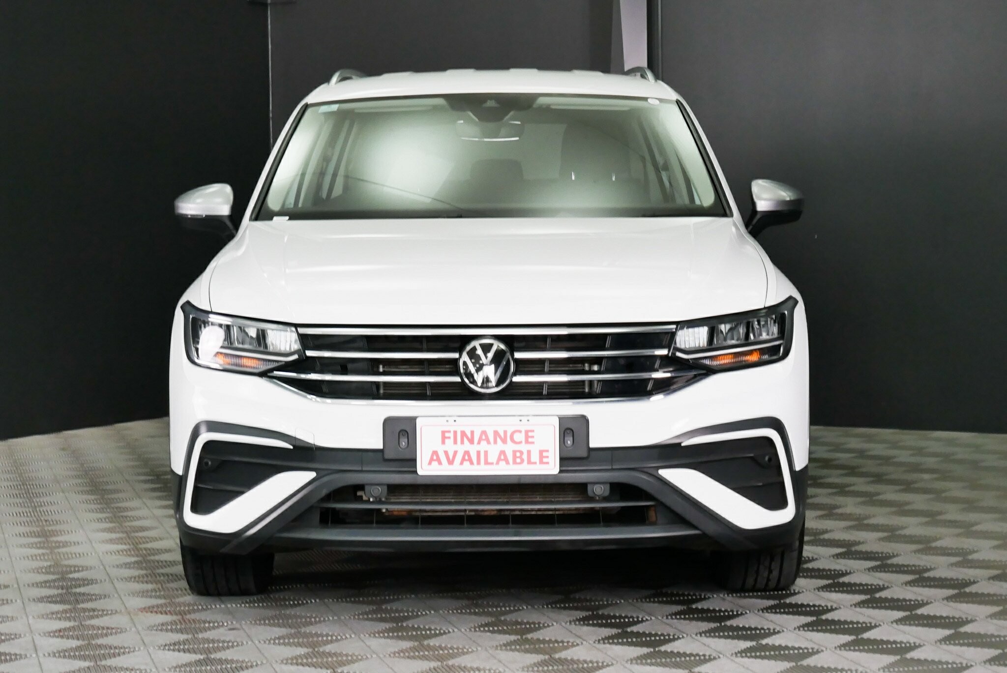 Volkswagen Tiguan image 2