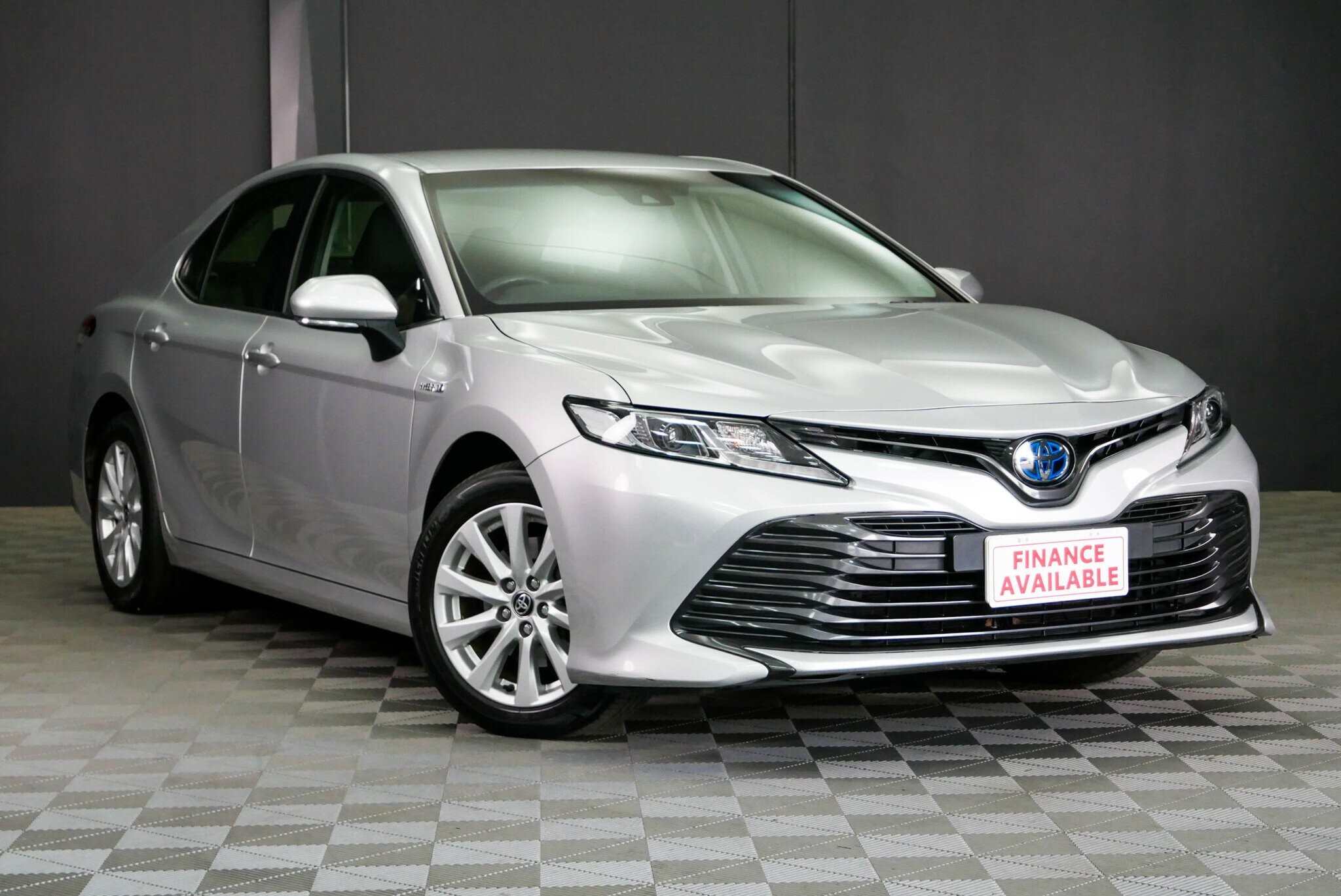 Toyota Camry image 1