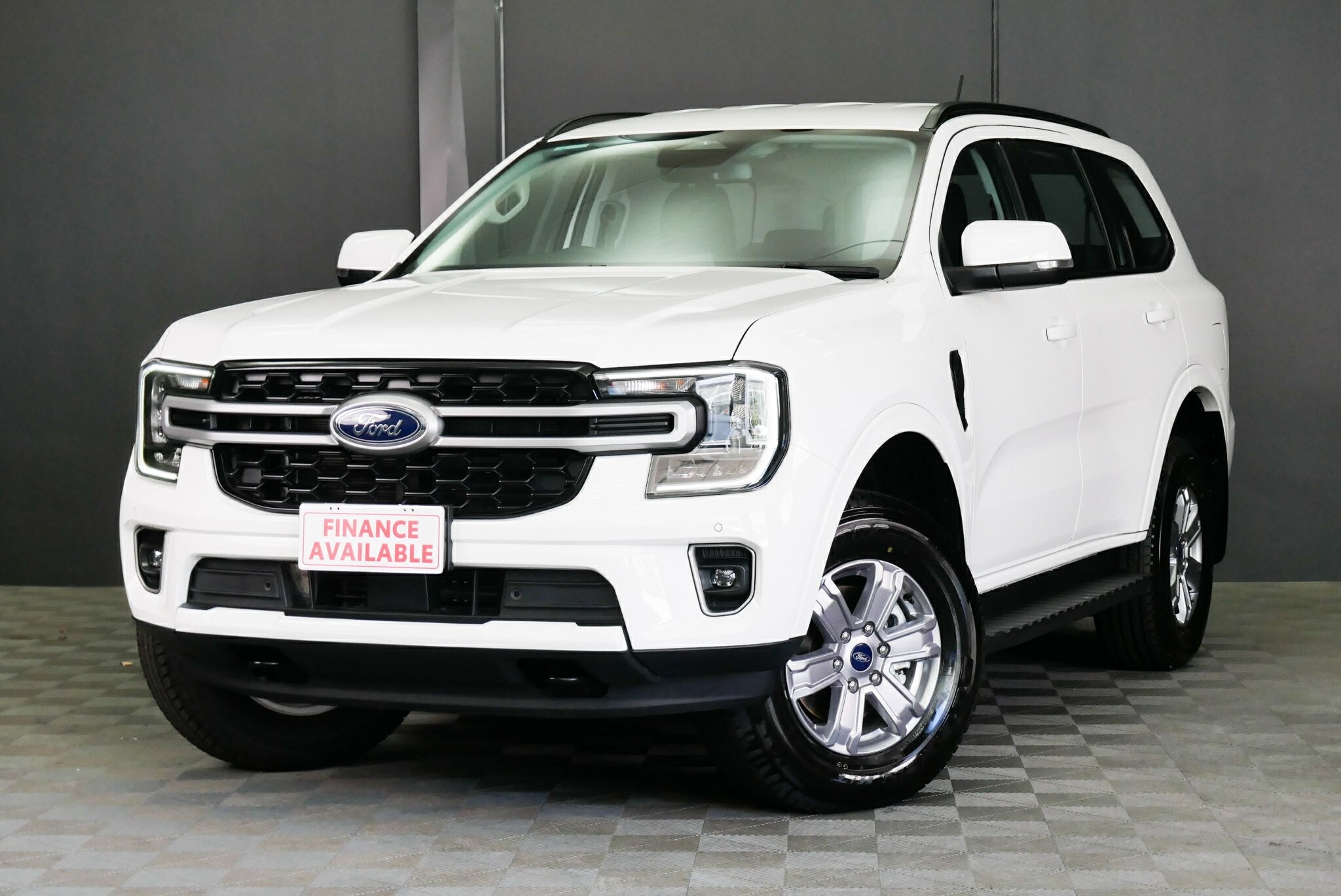Ford Everest image 3