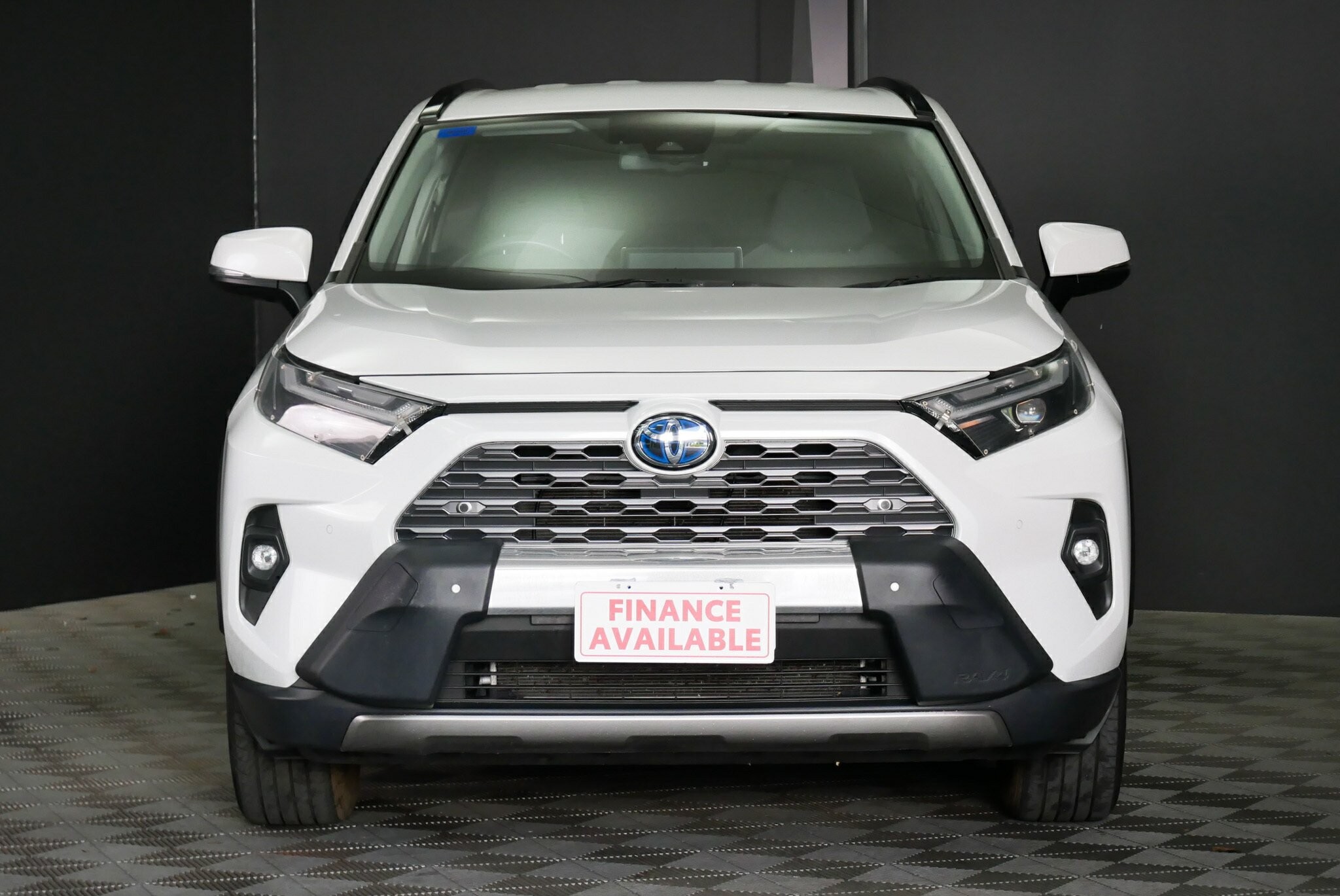 Toyota Rav4 image 2