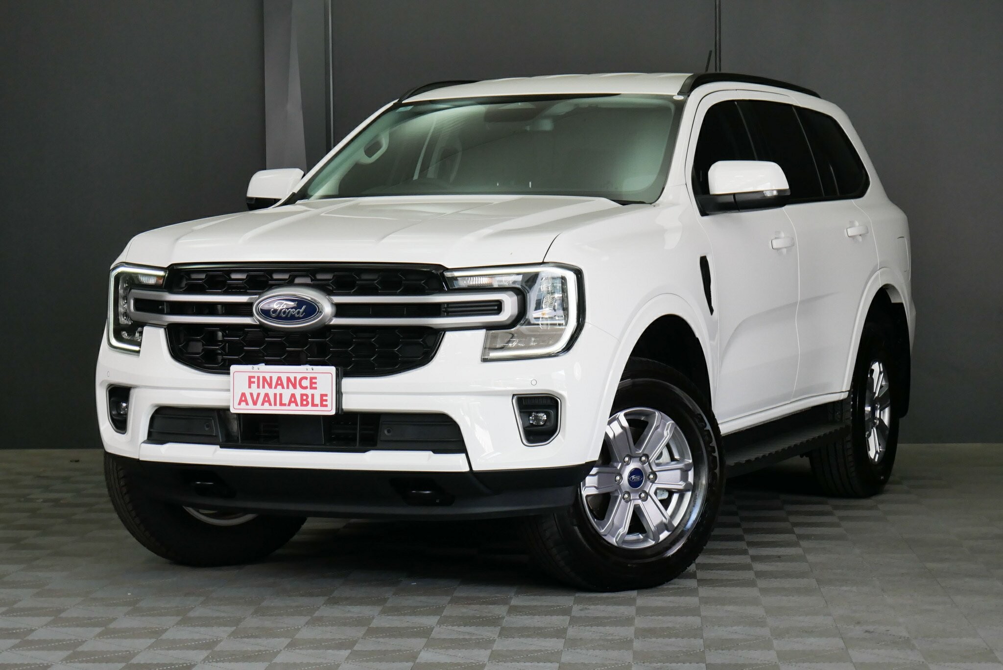 Ford Everest image 3