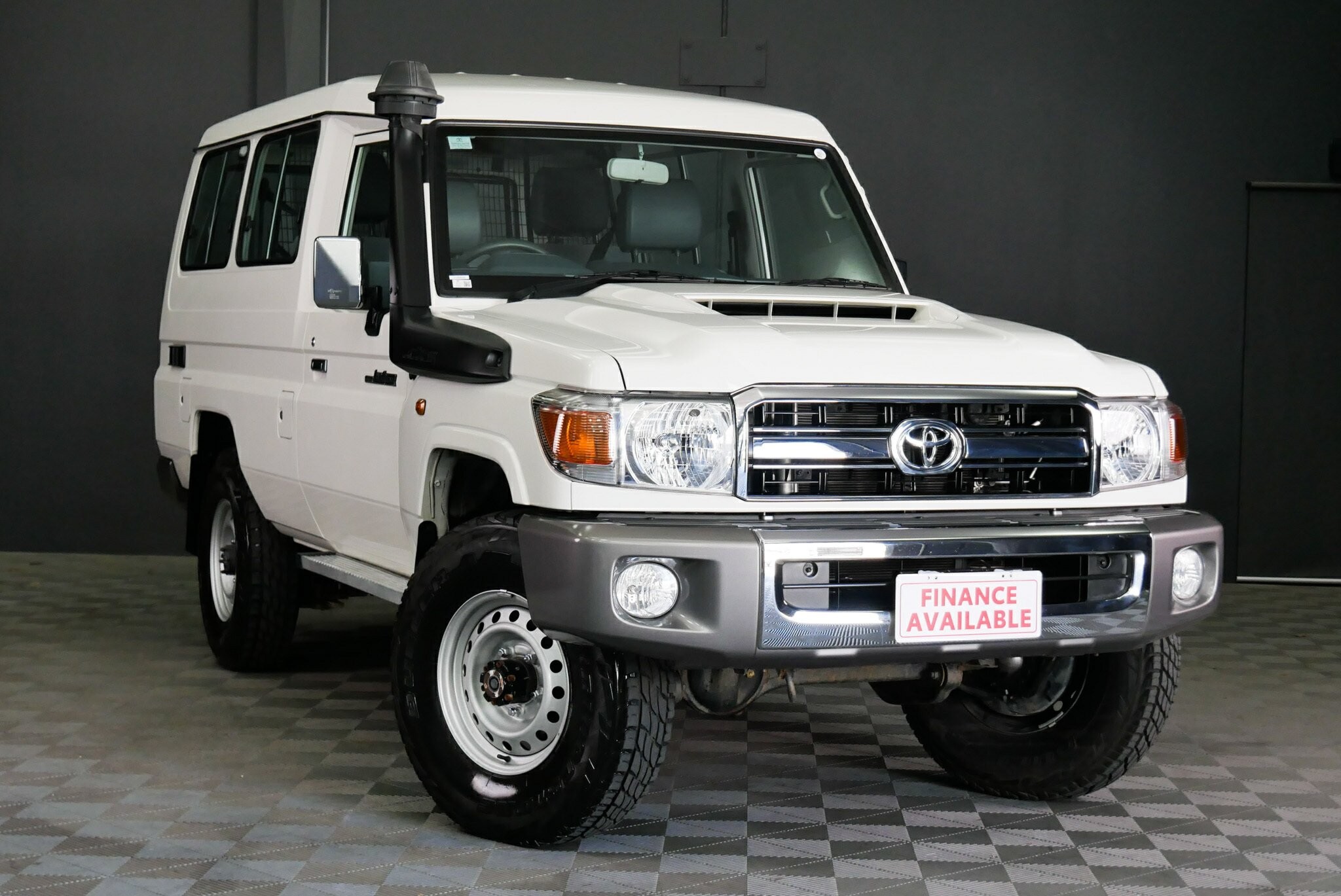 Toyota Landcruiser image 1