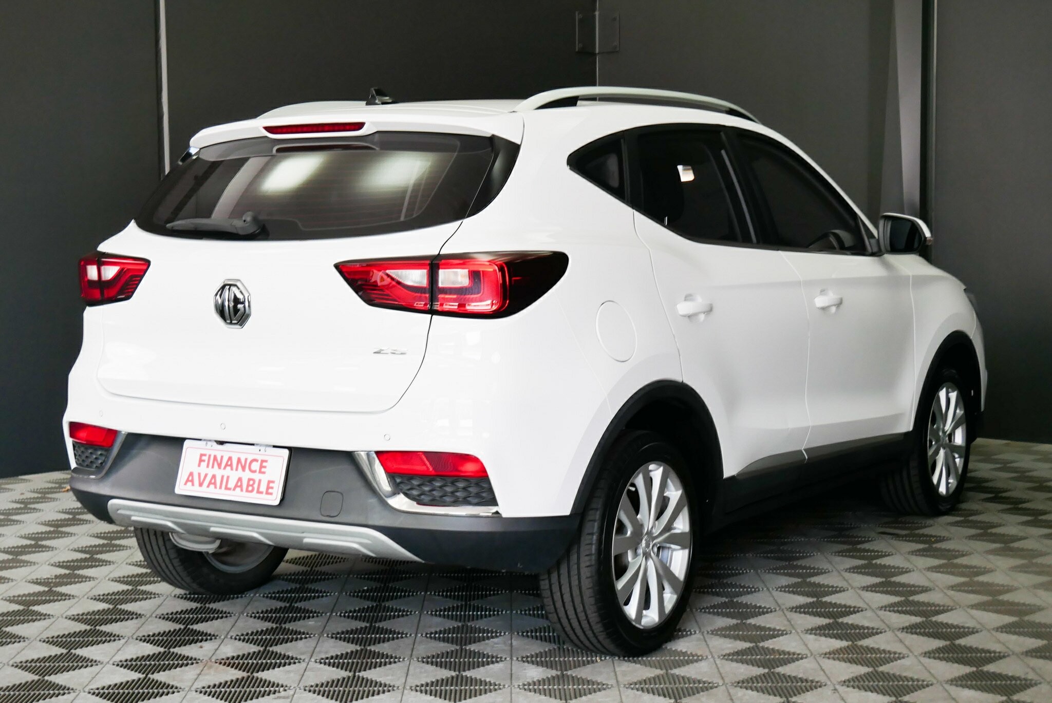 MG Zs image 4