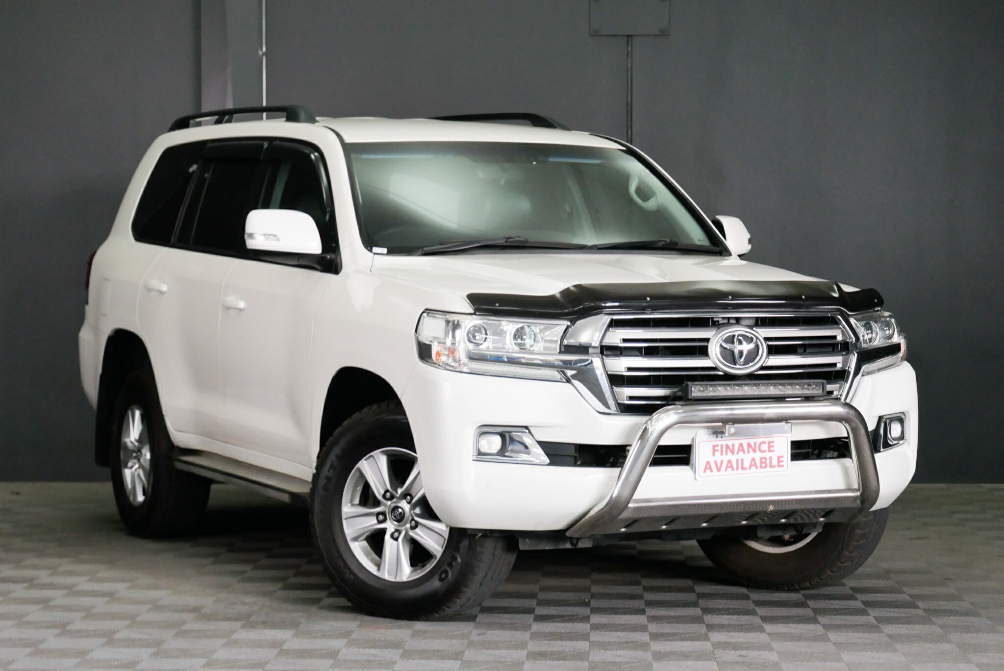 Toyota Landcruiser image 1