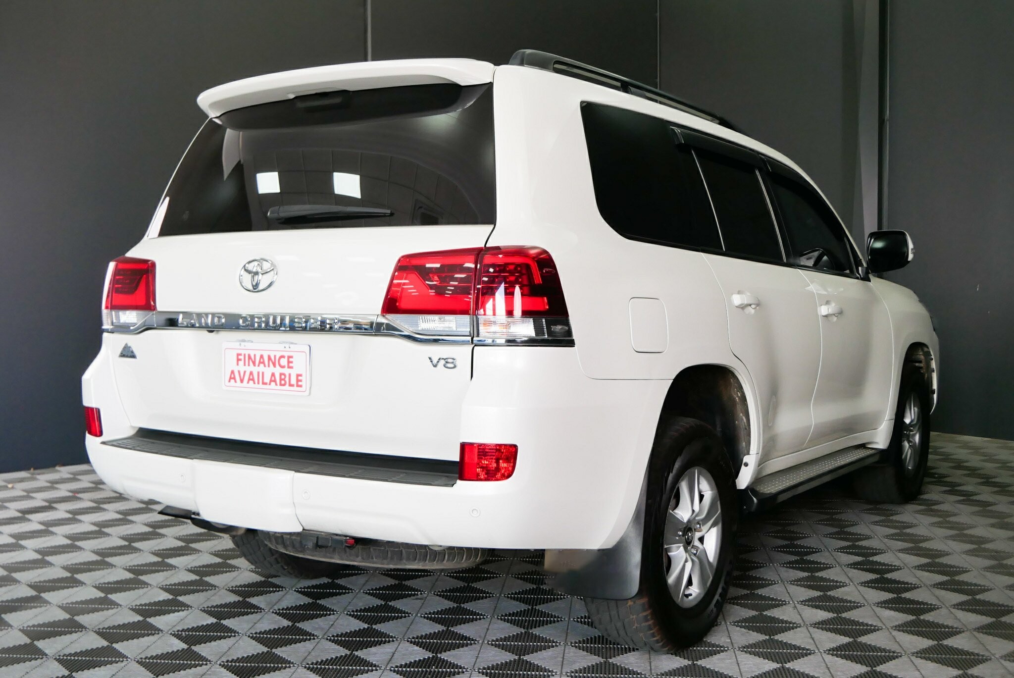 Toyota Landcruiser image 4