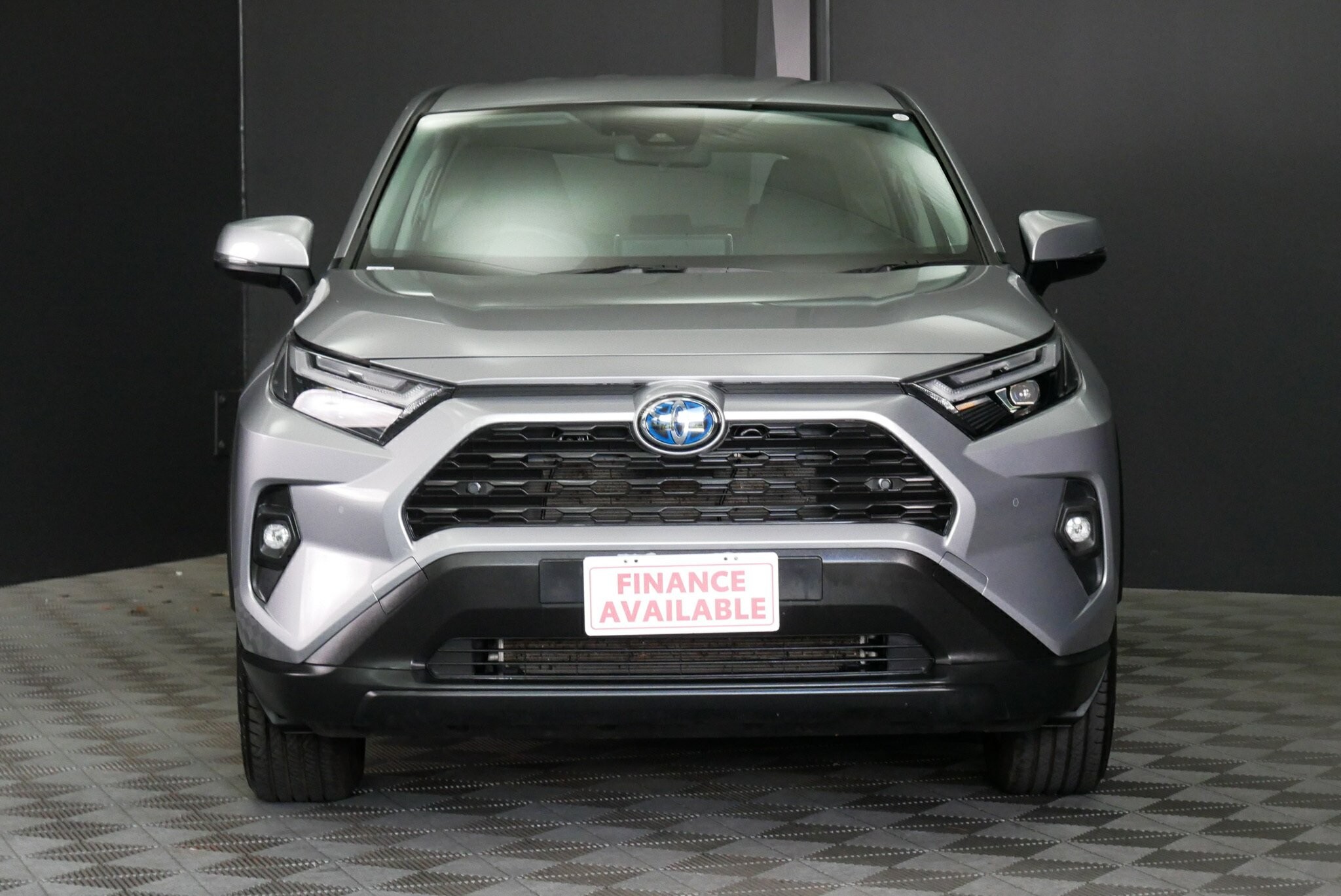 Toyota Rav4 image 2