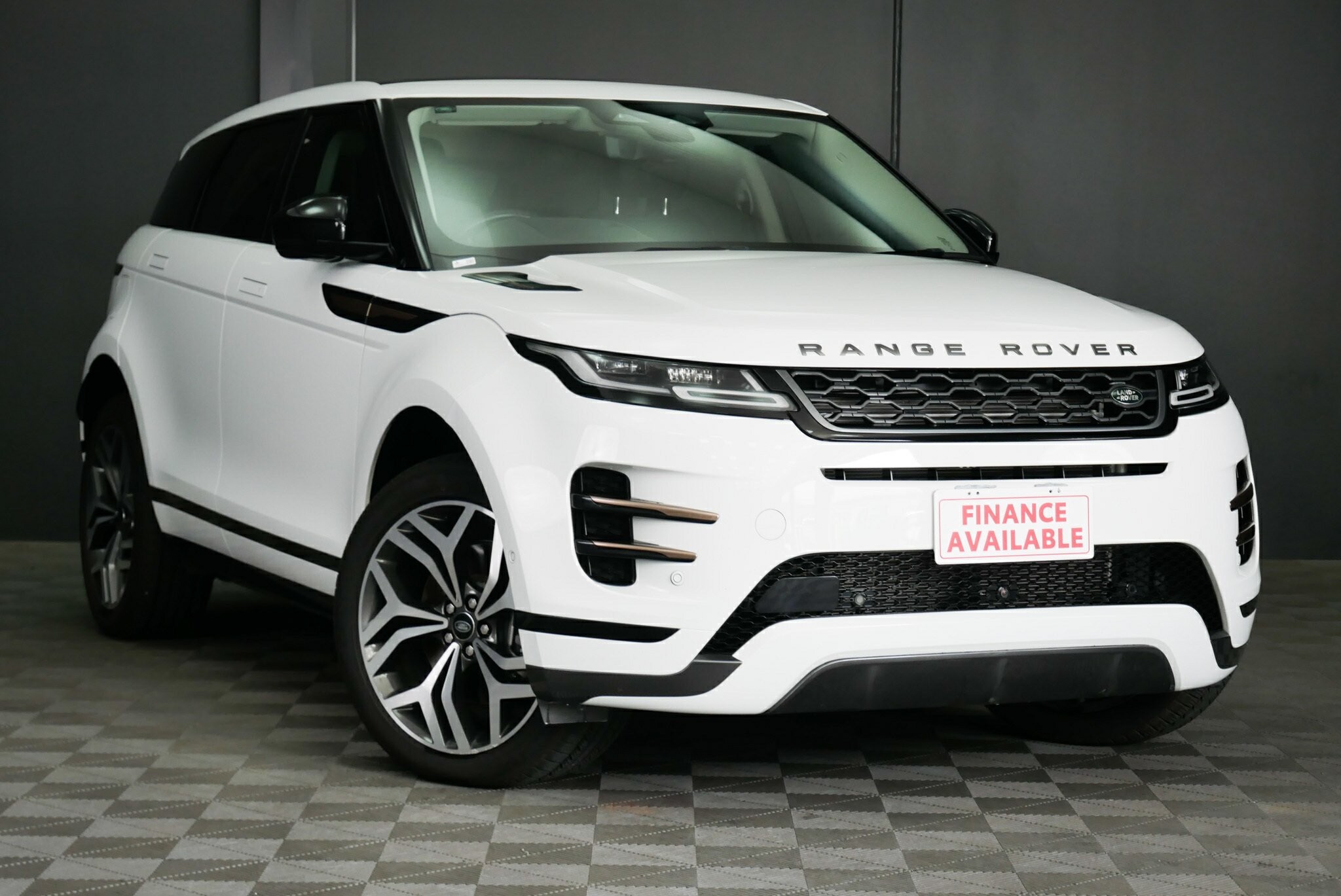 Land Rover Range Rover Evoque image 1