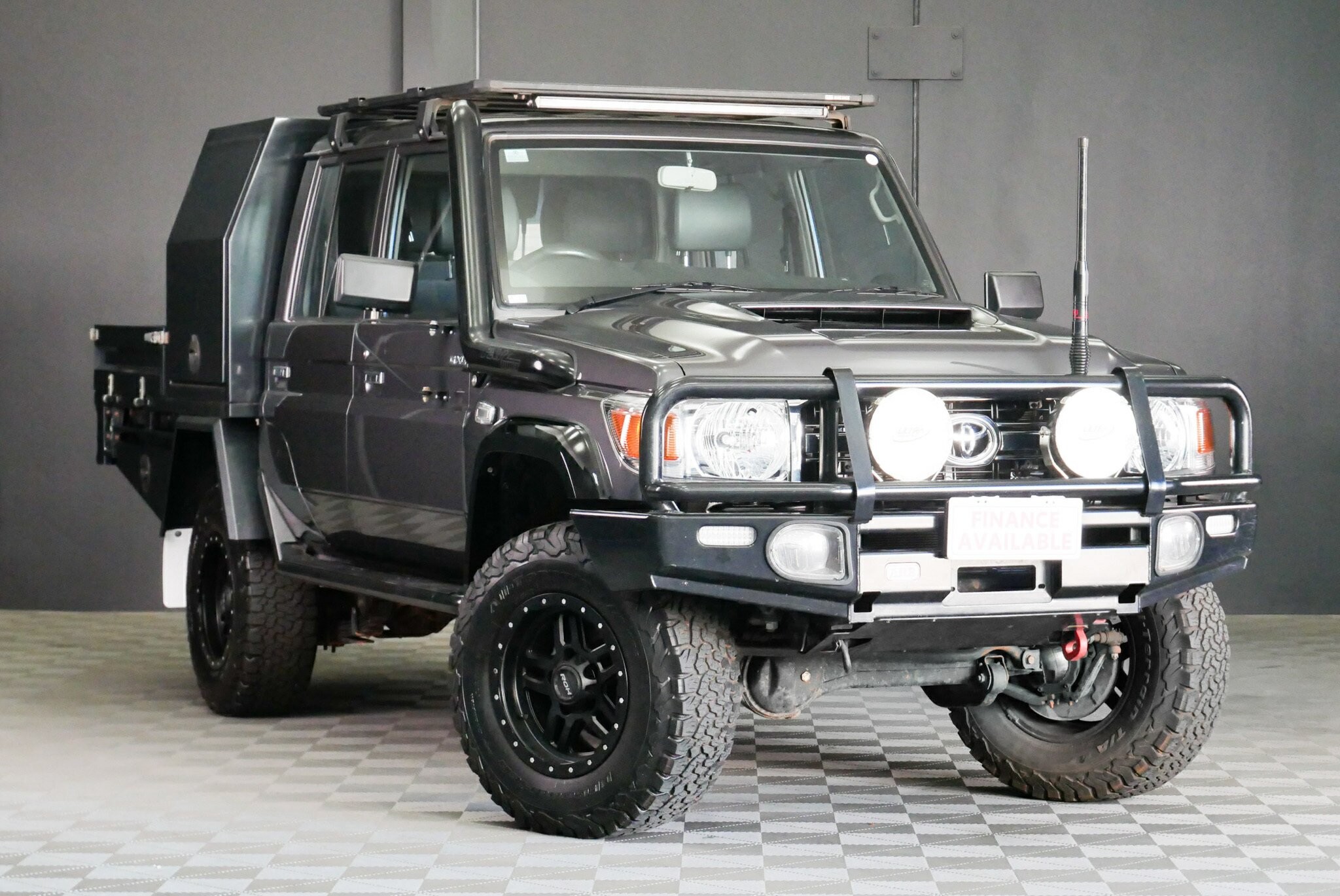 Toyota Landcruiser image 1