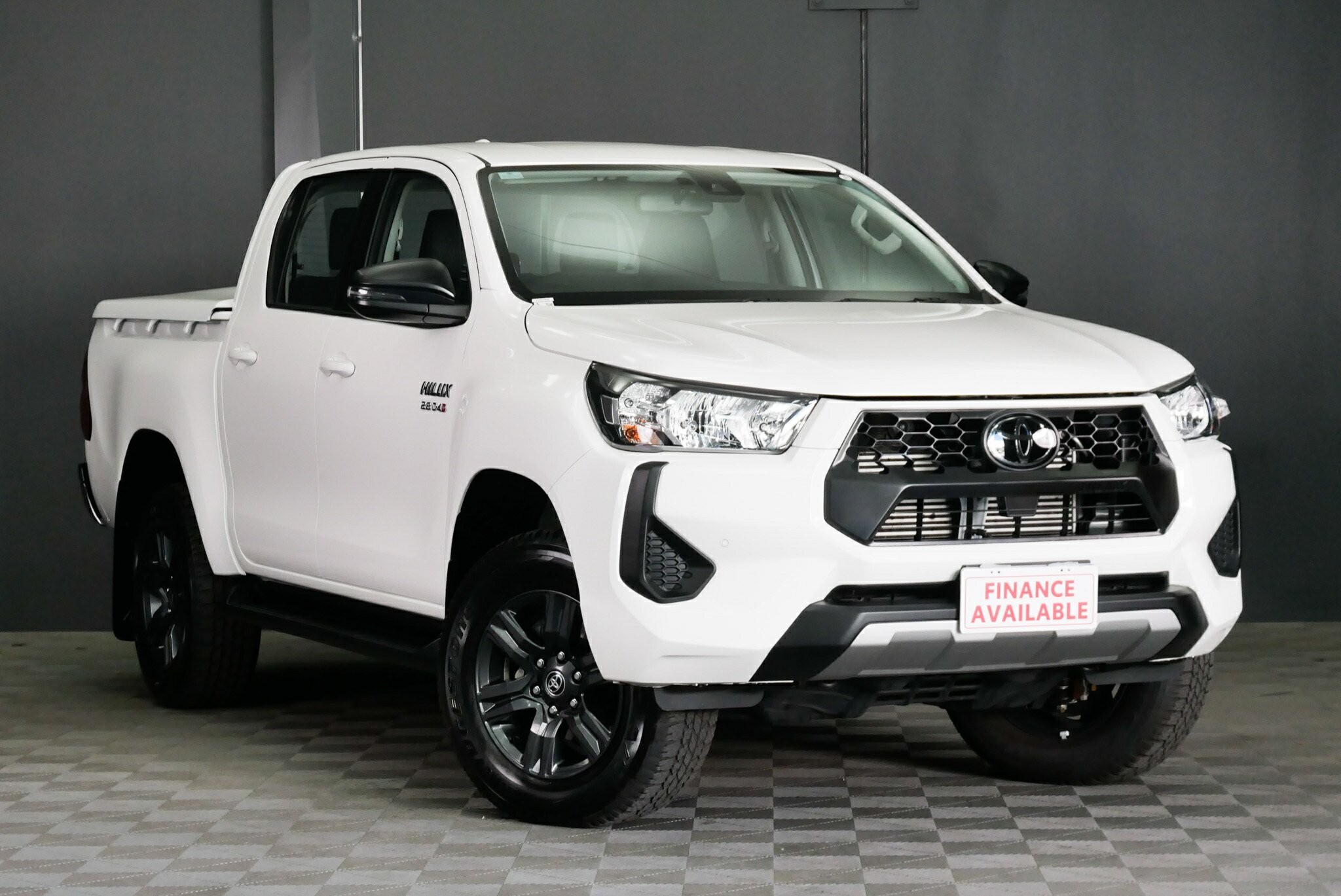 Toyota Hilux image 1