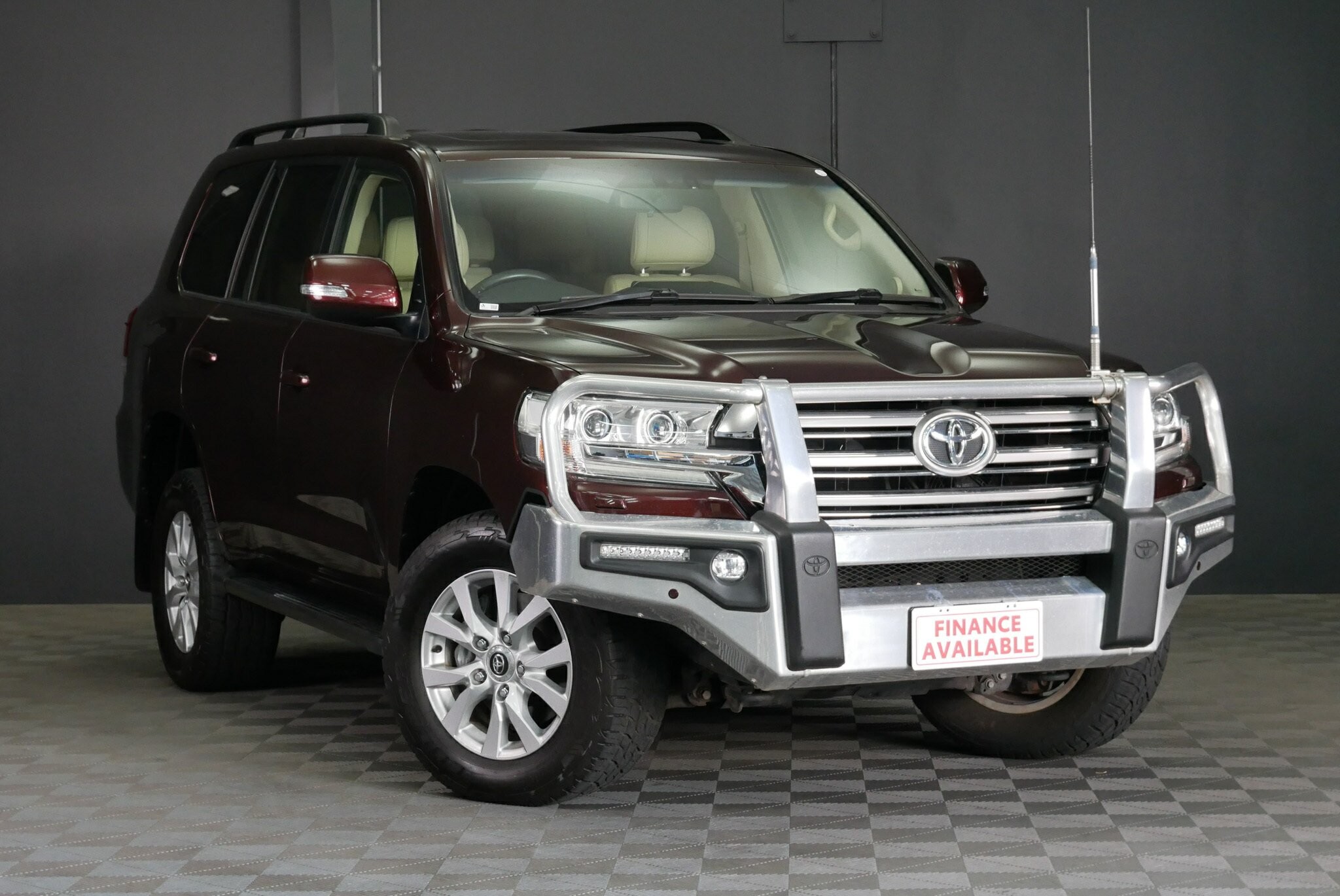 Toyota Landcruiser image 1