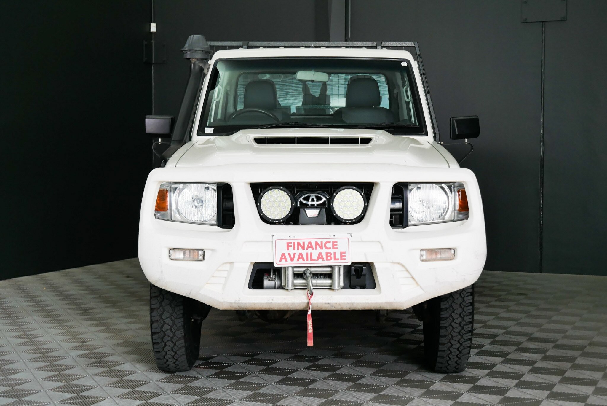 Toyota Landcruiser image 2