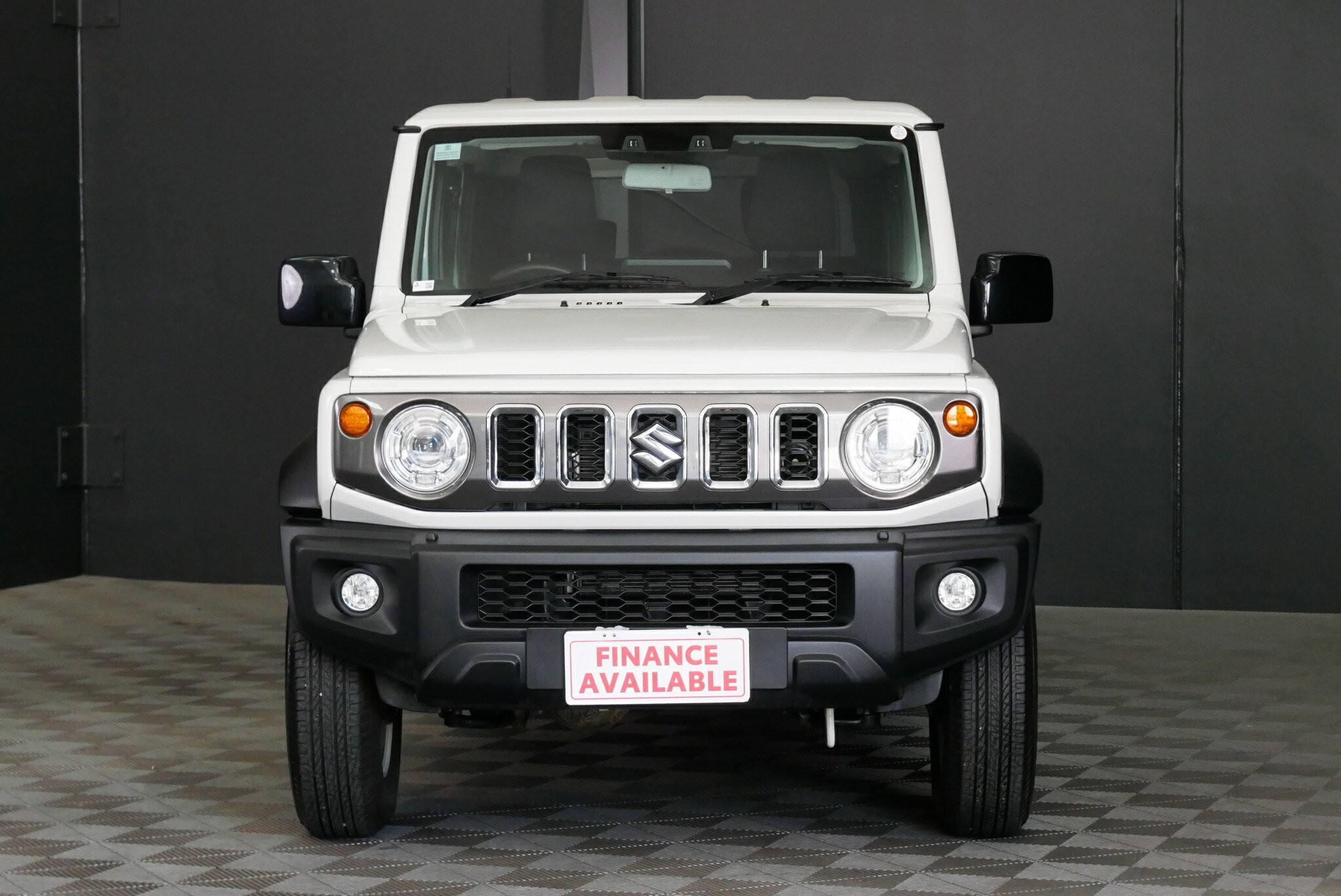 Suzuki Jimny image 2
