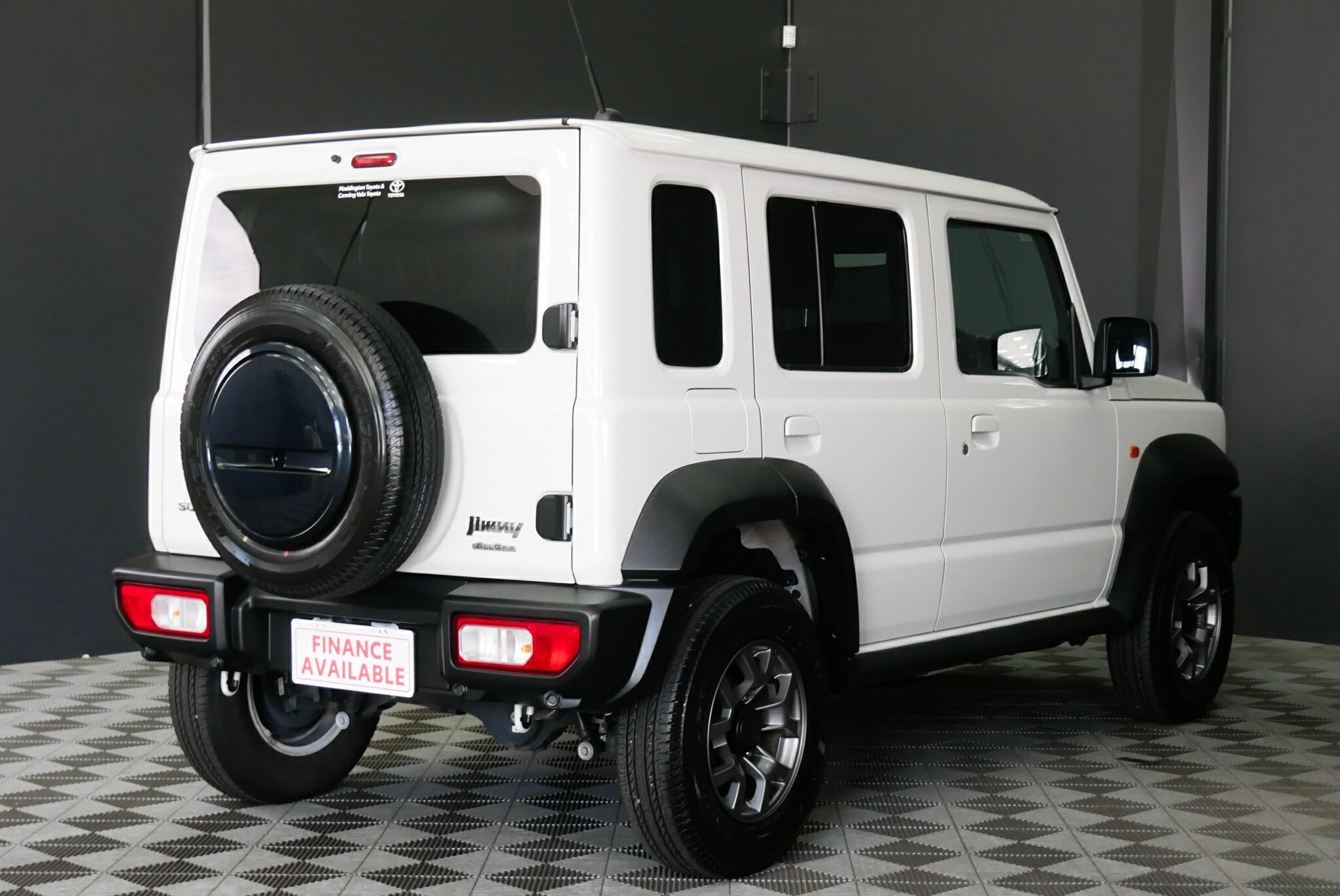 Suzuki Jimny image 4