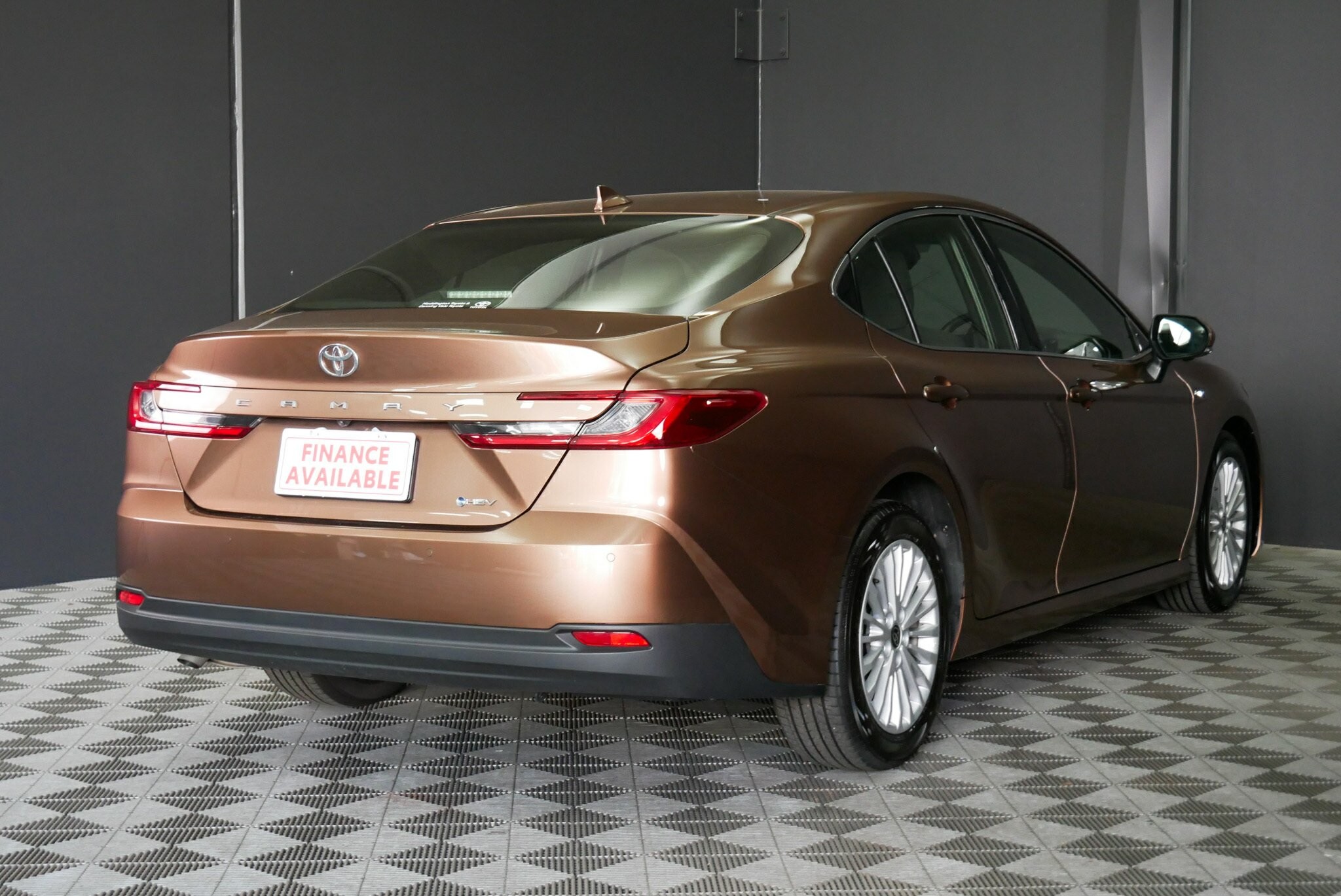 Toyota Camry image 4